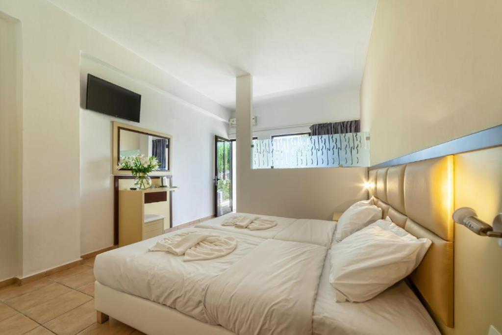 Triple Superior Two Double Beds