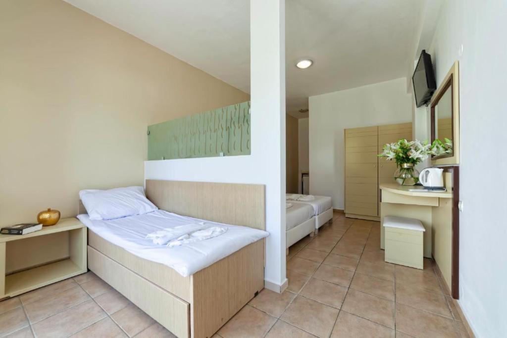 Triple Superior Two Double Beds