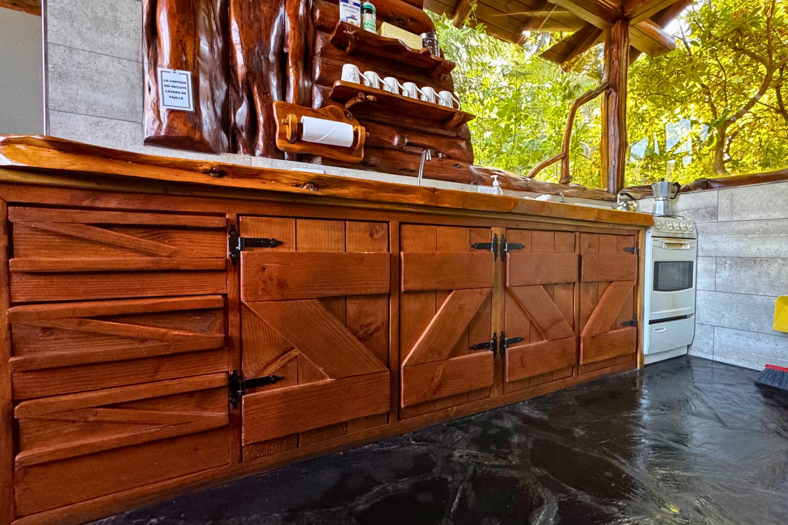 Cabin Two Bedrooms Two Bathrooms