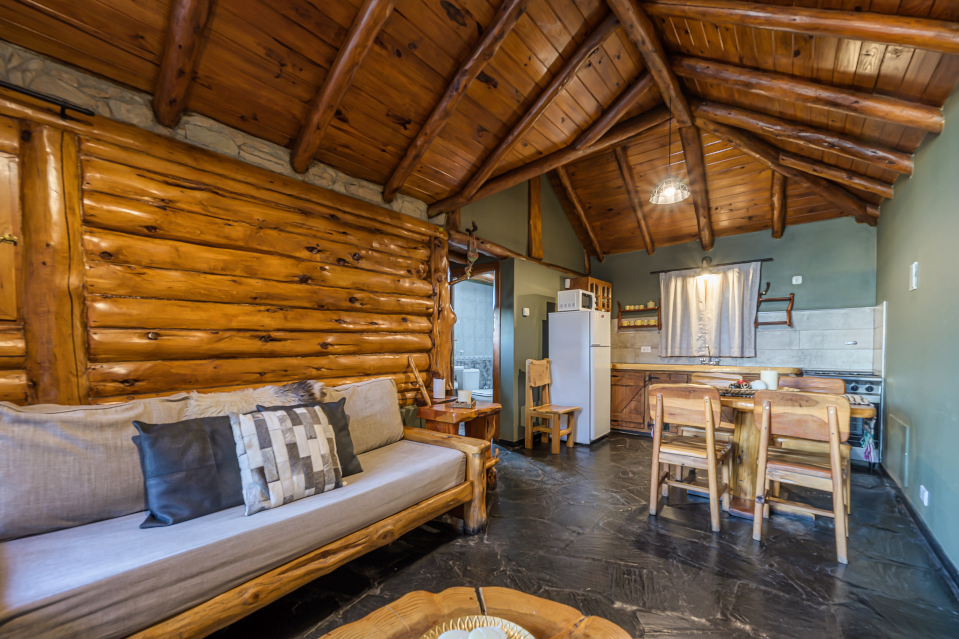 Cabin One Bedroom One Bathroom