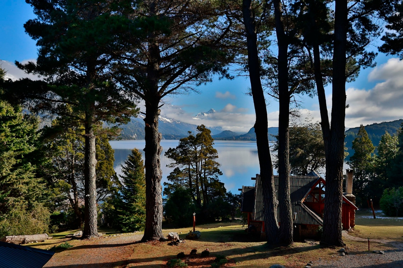 Cabin Three Bedrooms Two Bathrooms