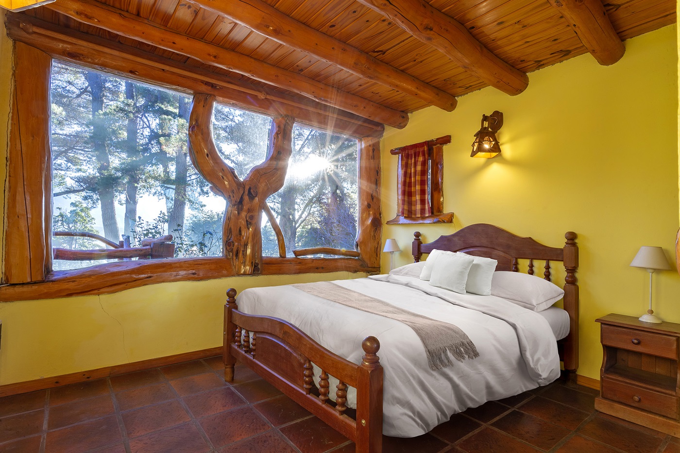 Cabin Three Bedrooms Two Bathrooms