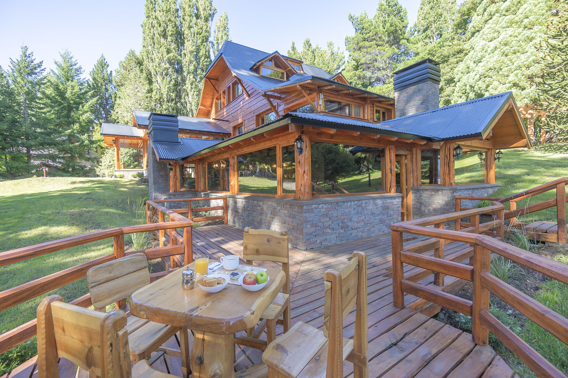 Home Six Bedrooms with More Than Three Bathrooms