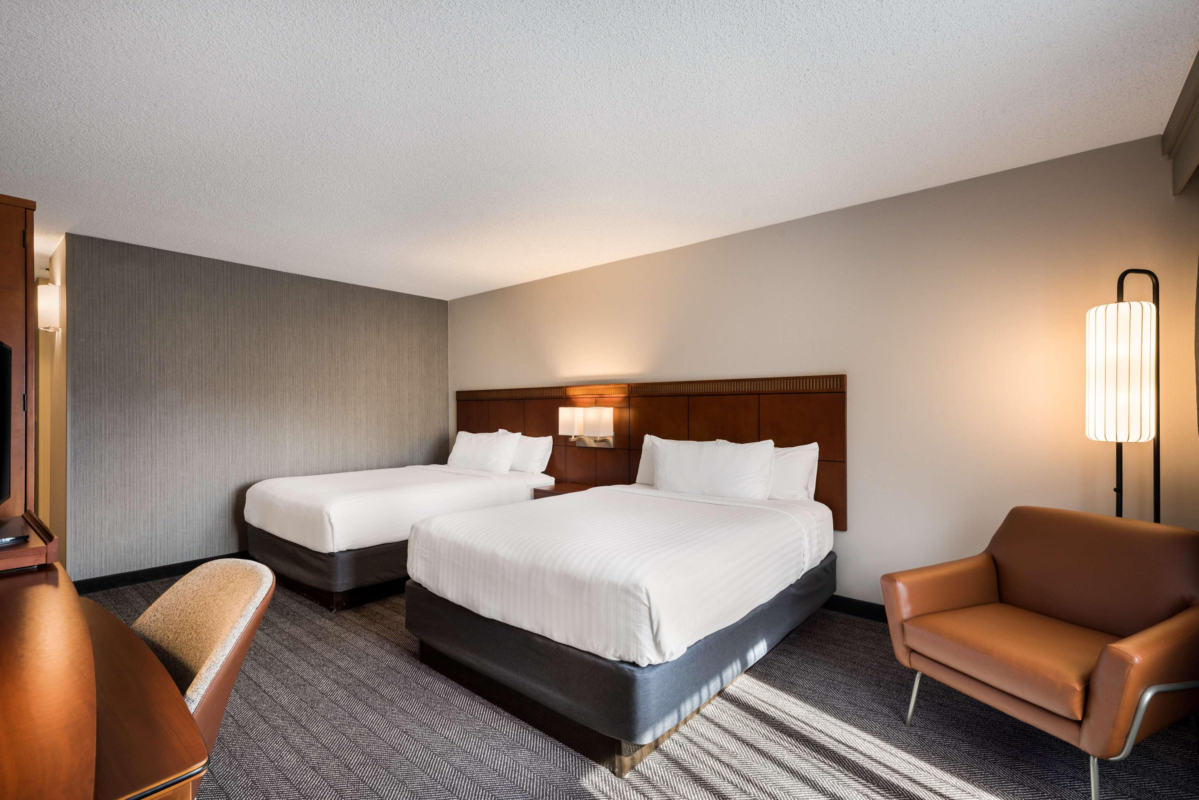 Double Deluxe Two Queen Beds