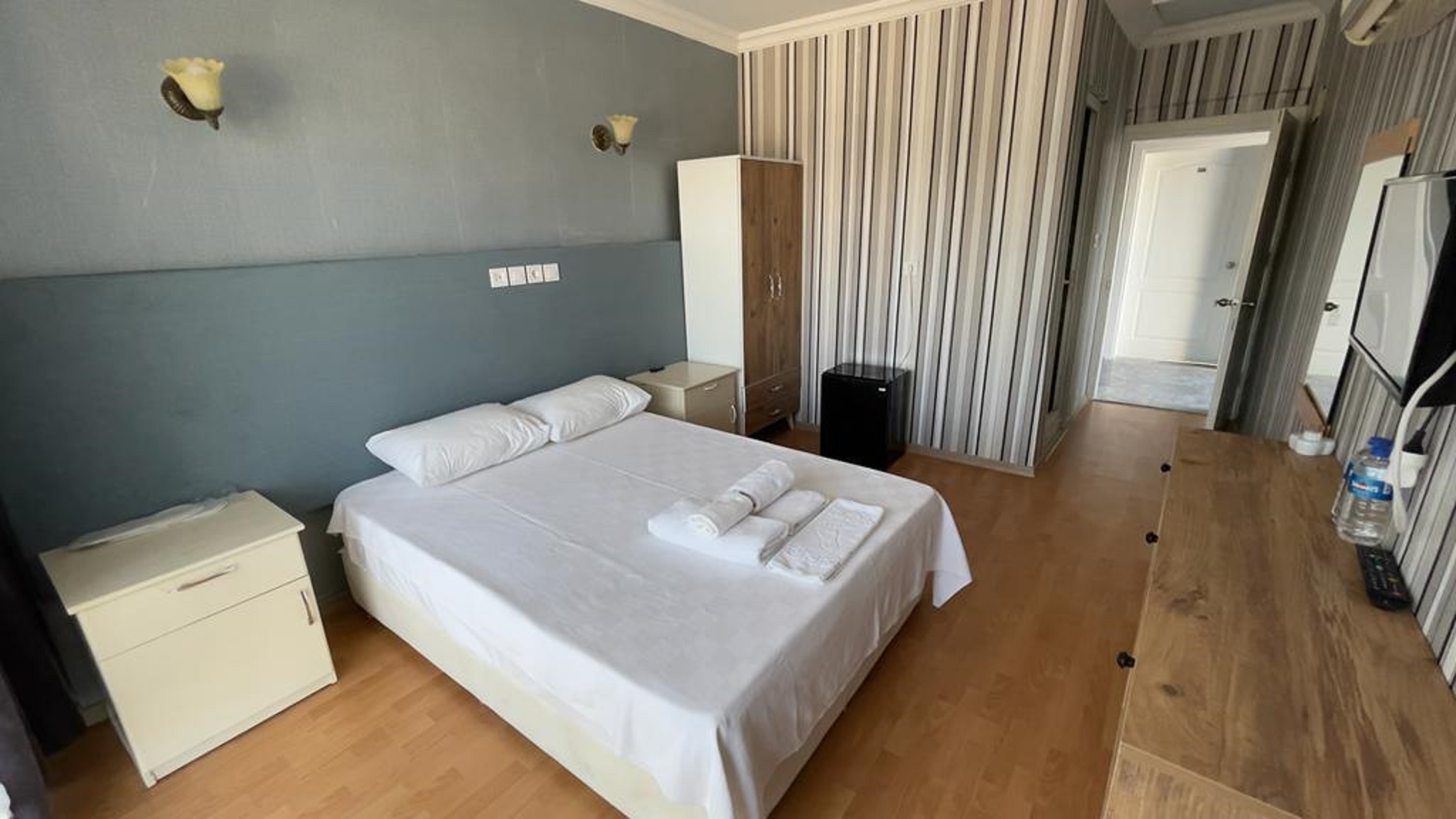 Double Classic Double Bed