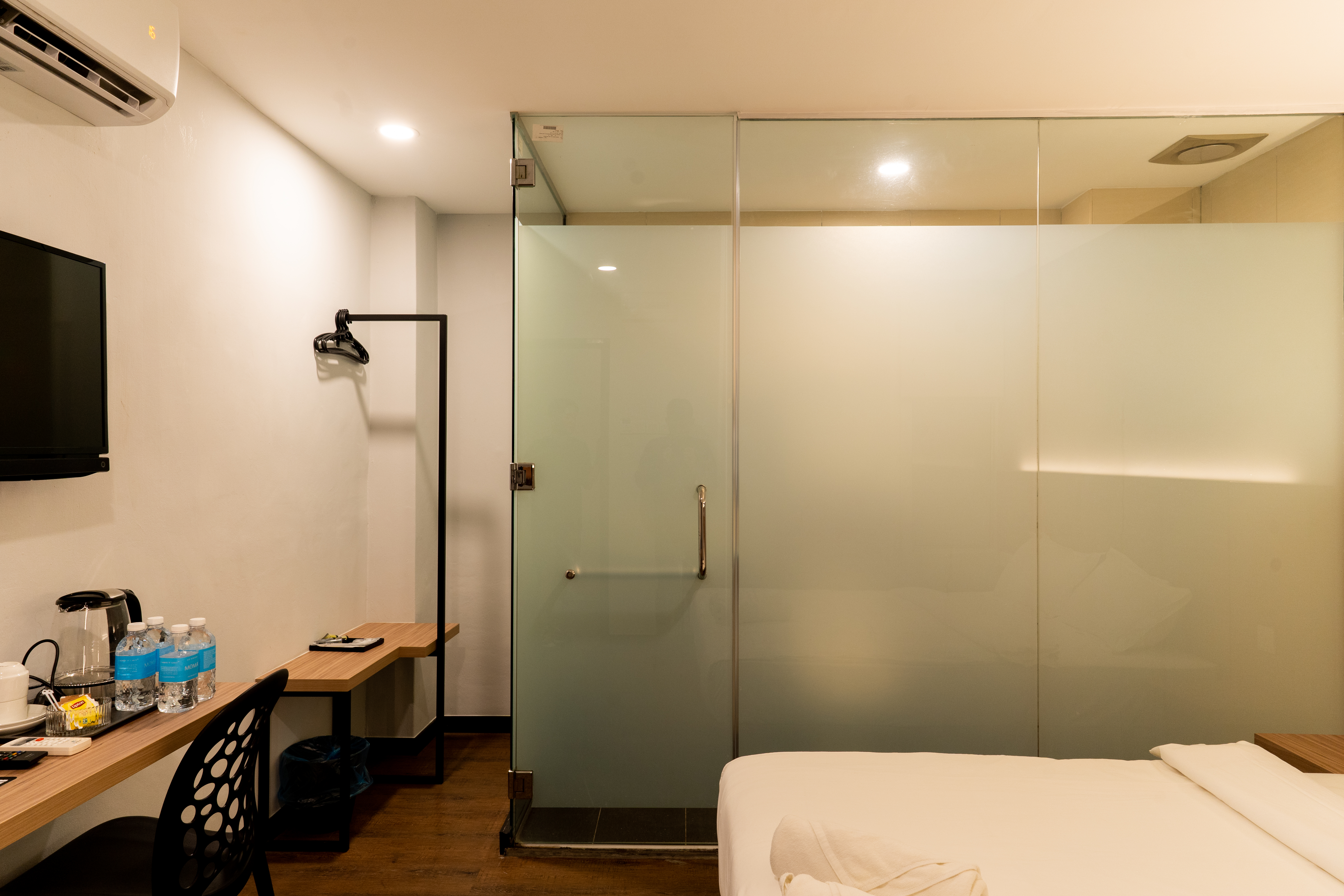 Double Queen Size Bed