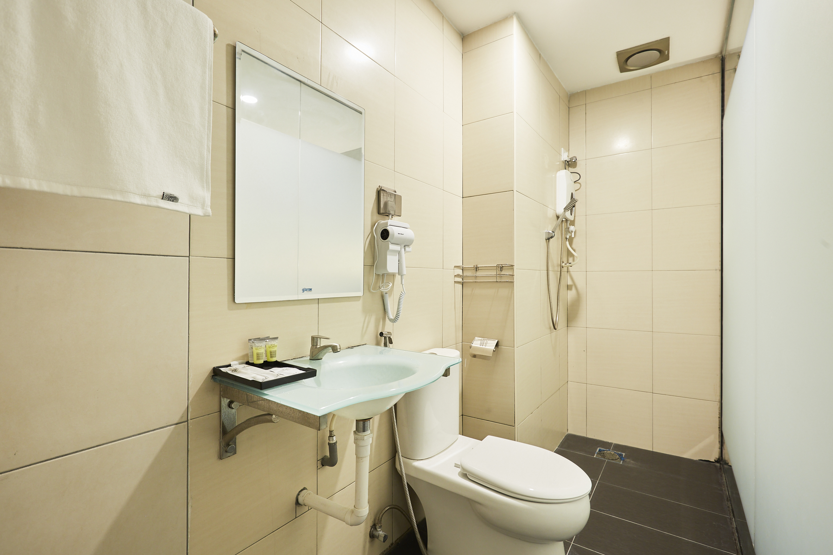 Double Queen Size Bed