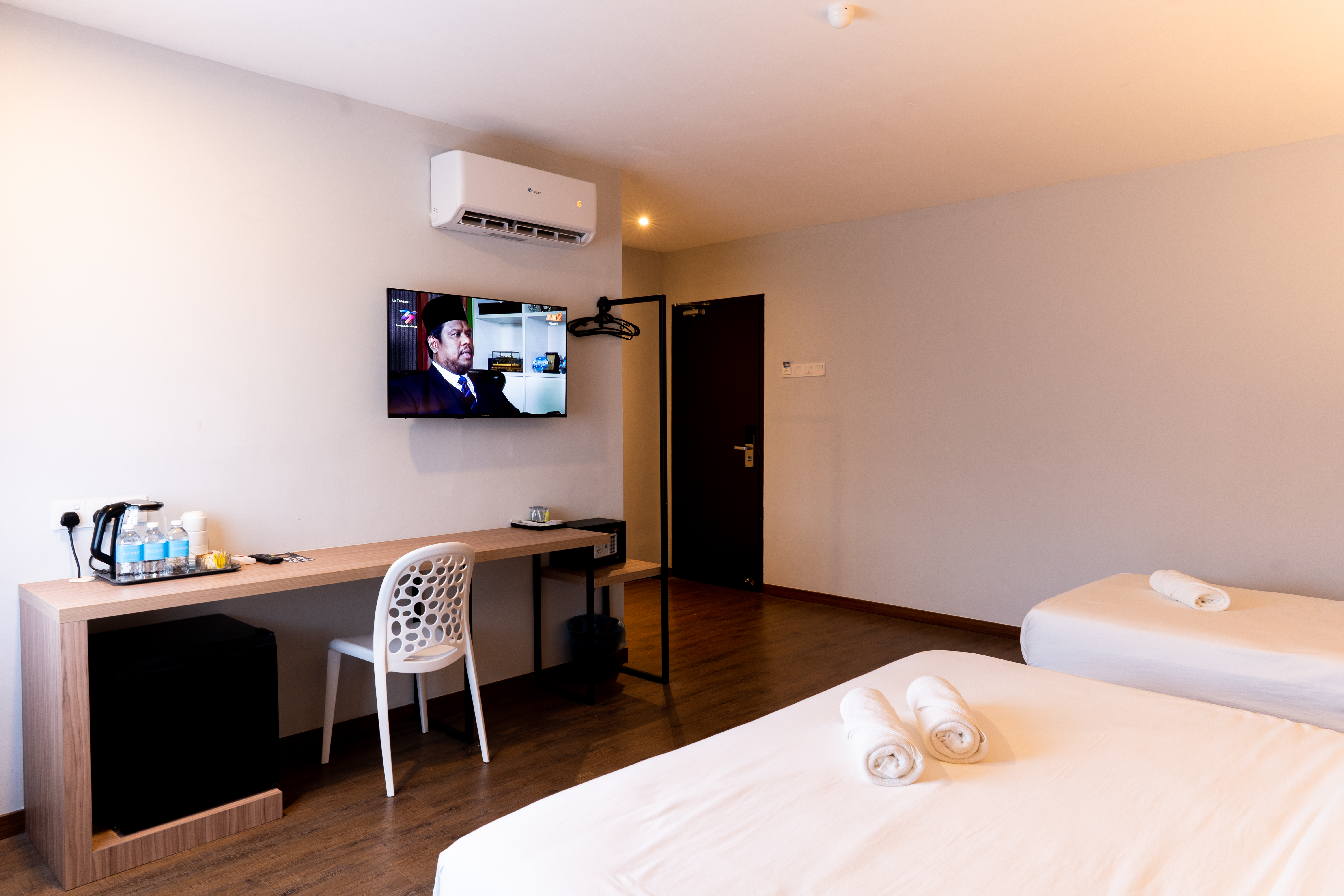 Family Room Executive