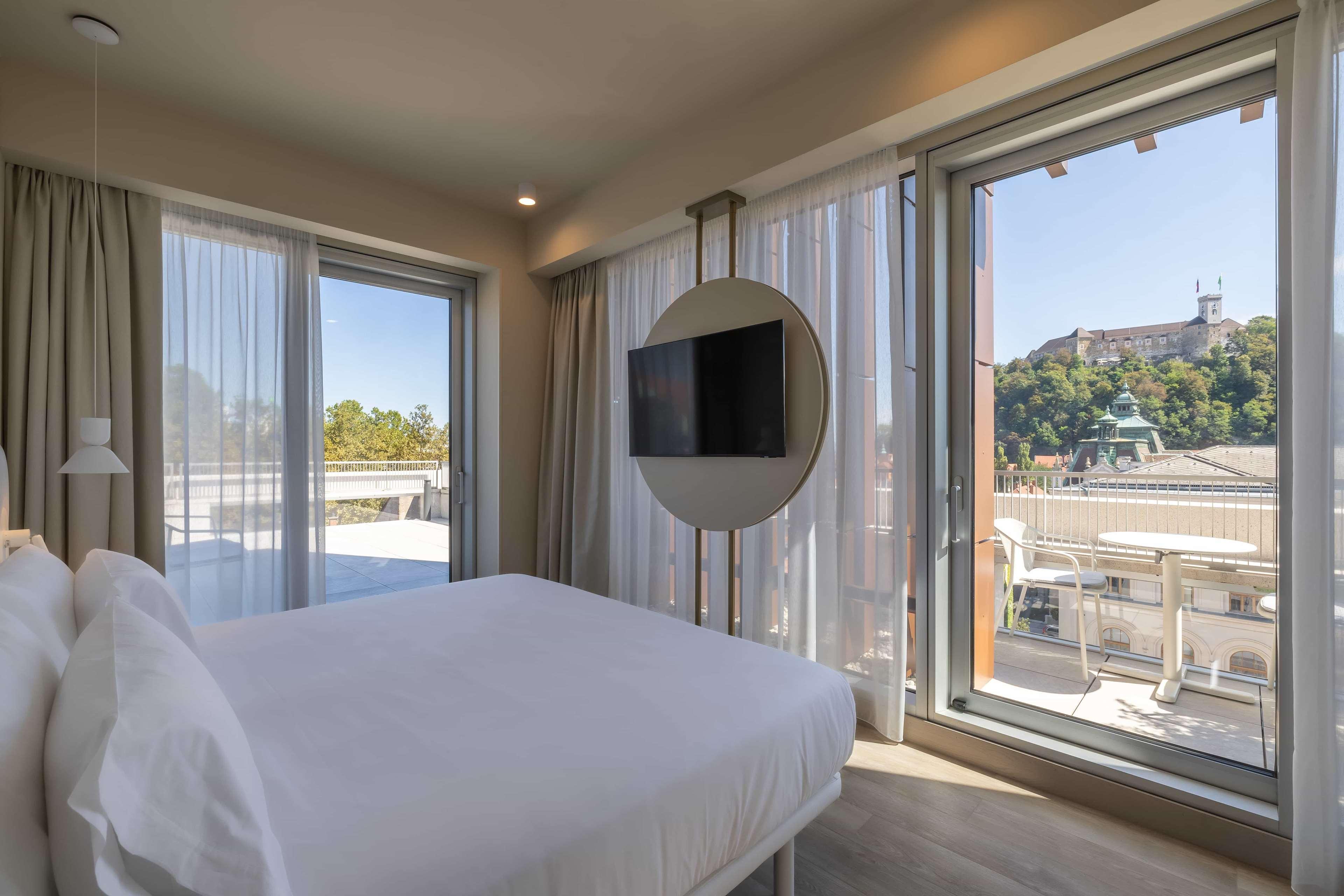 Double Deluxe with Terrace