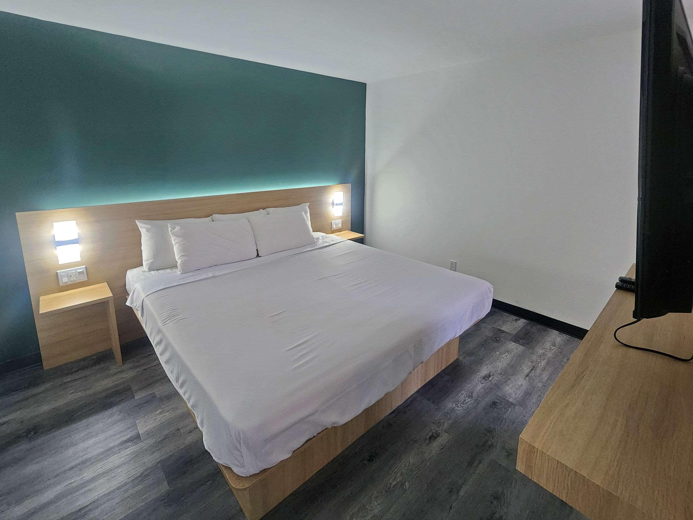 Double Accessible-queen Size Bed