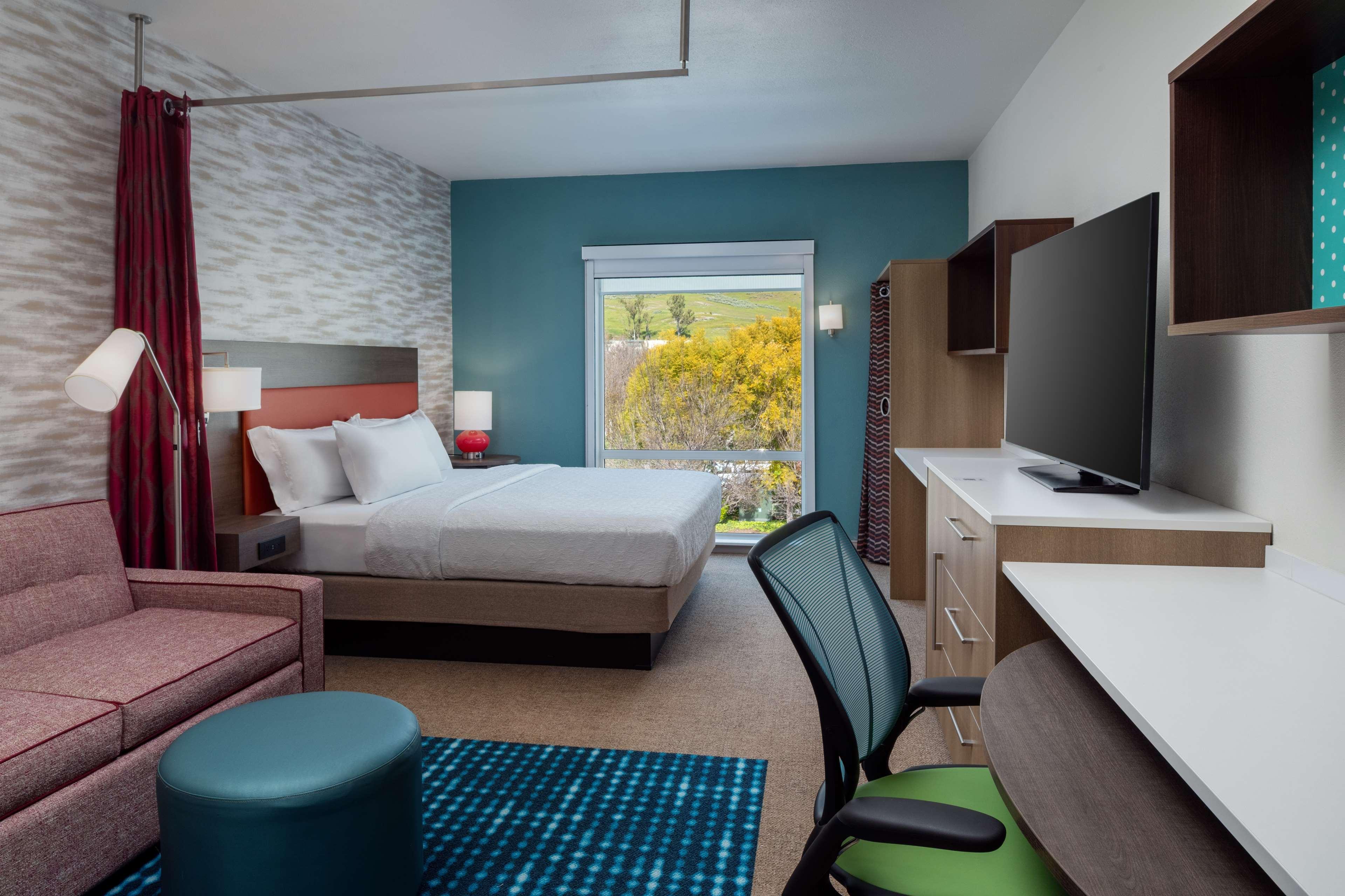 Studio King Size Bed