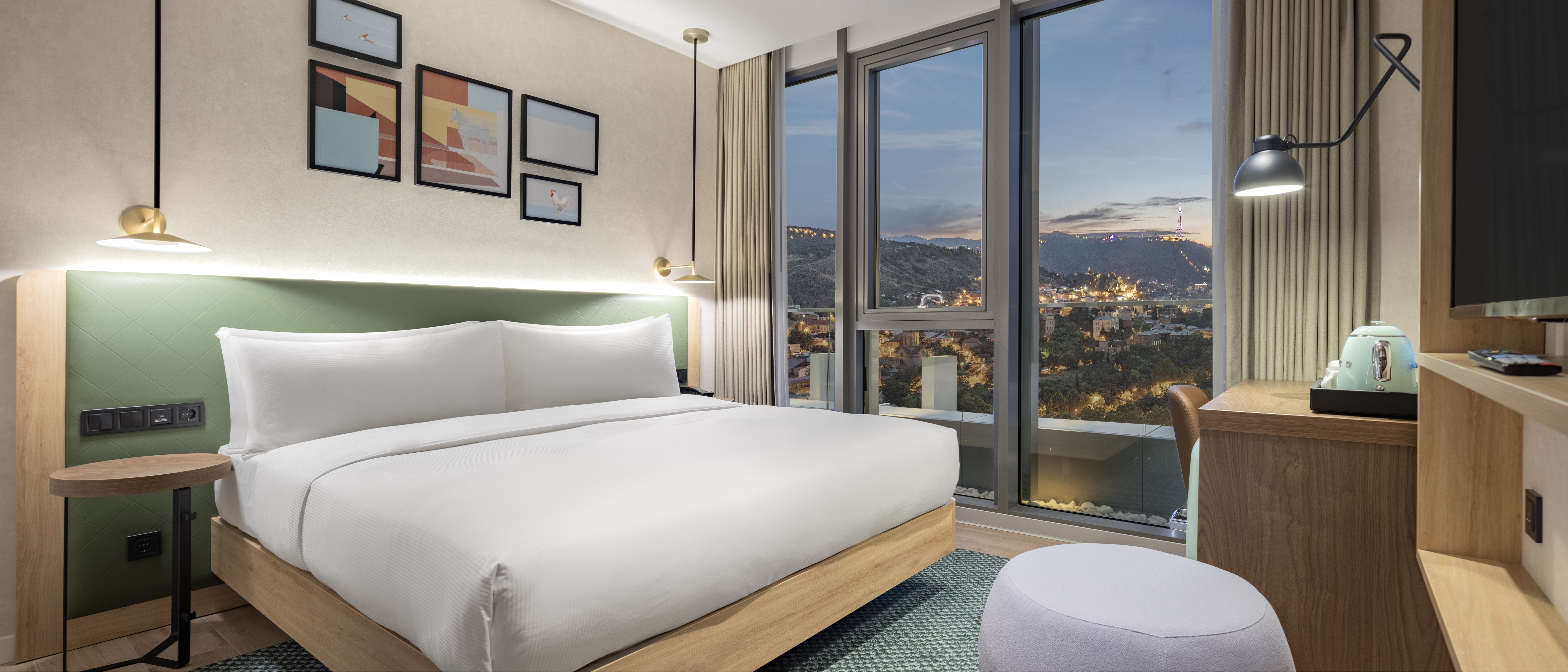 Double Queen Size Bed