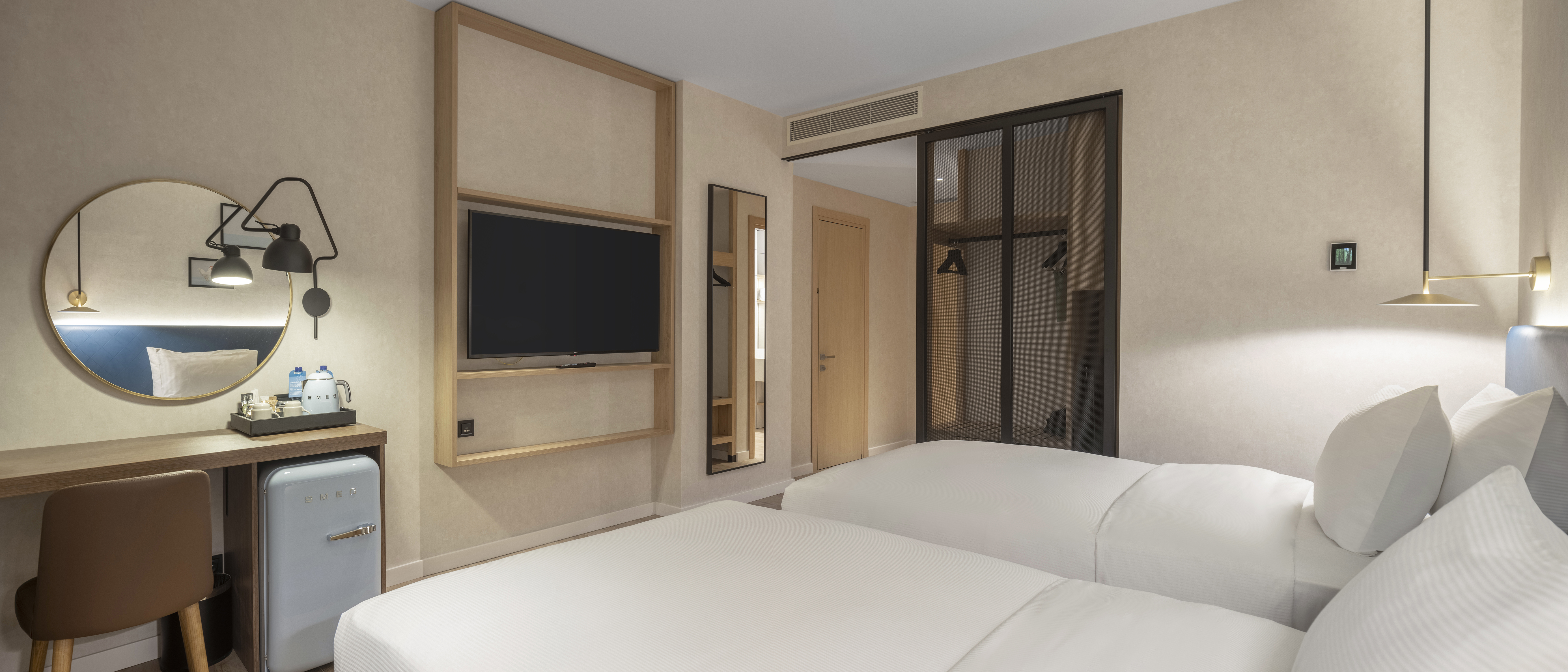 Family Room Connecting Room