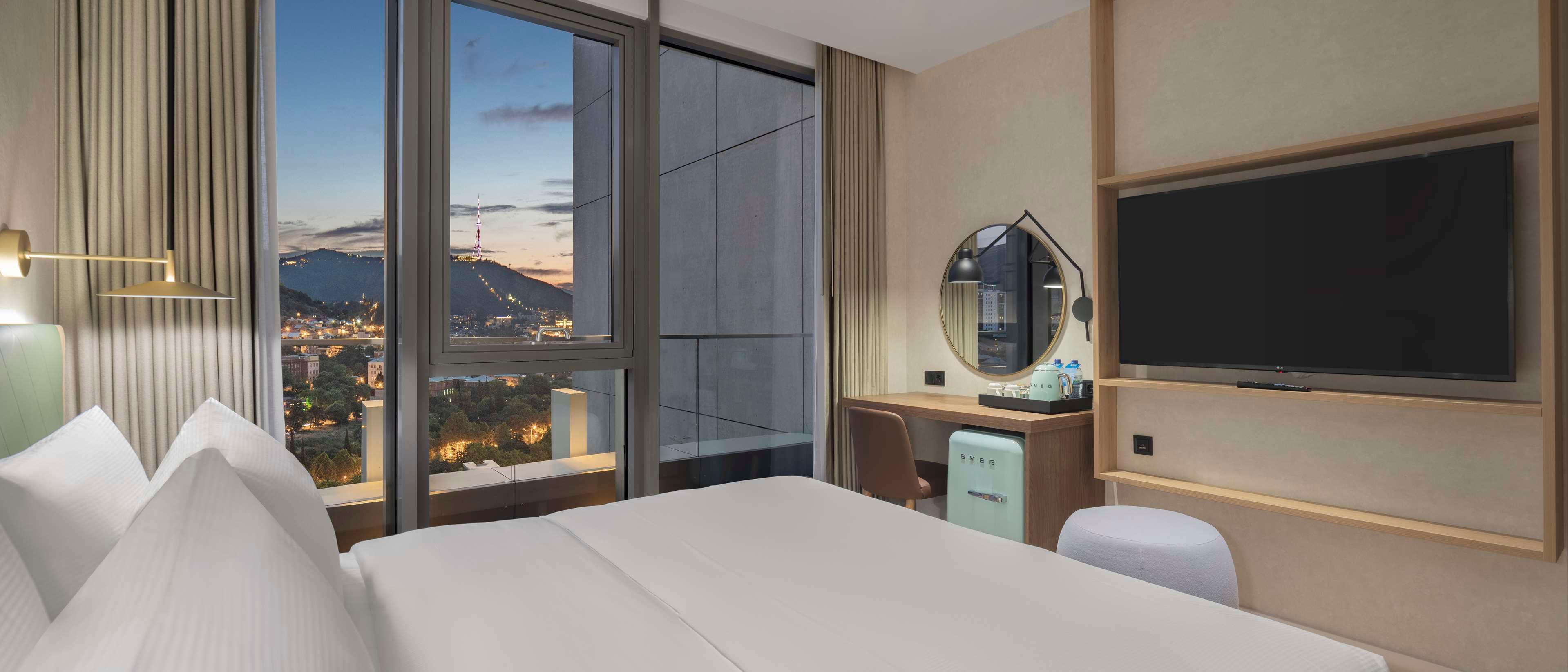 Double Queen Size Bed