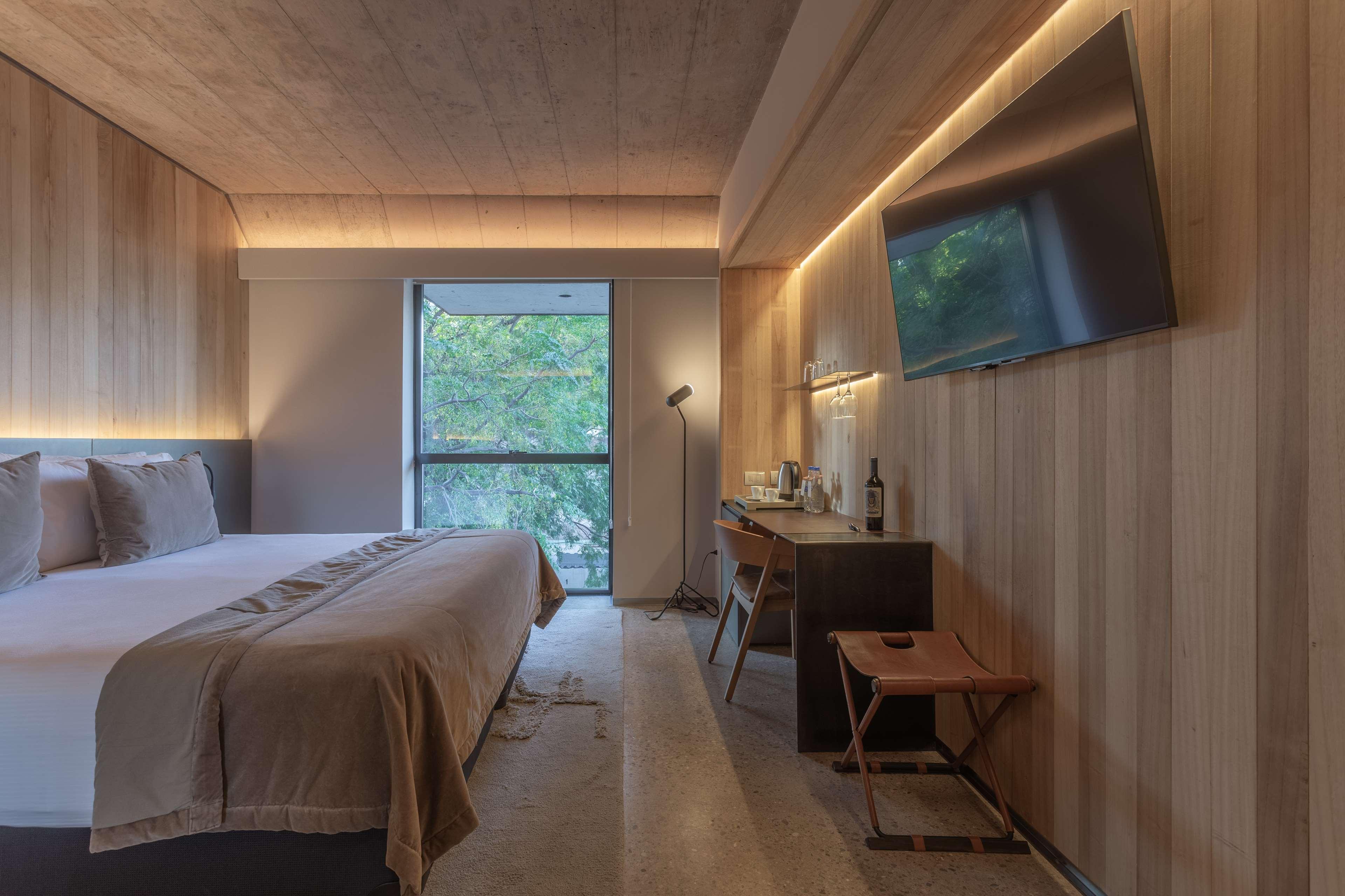 Double Guest Room King Bed