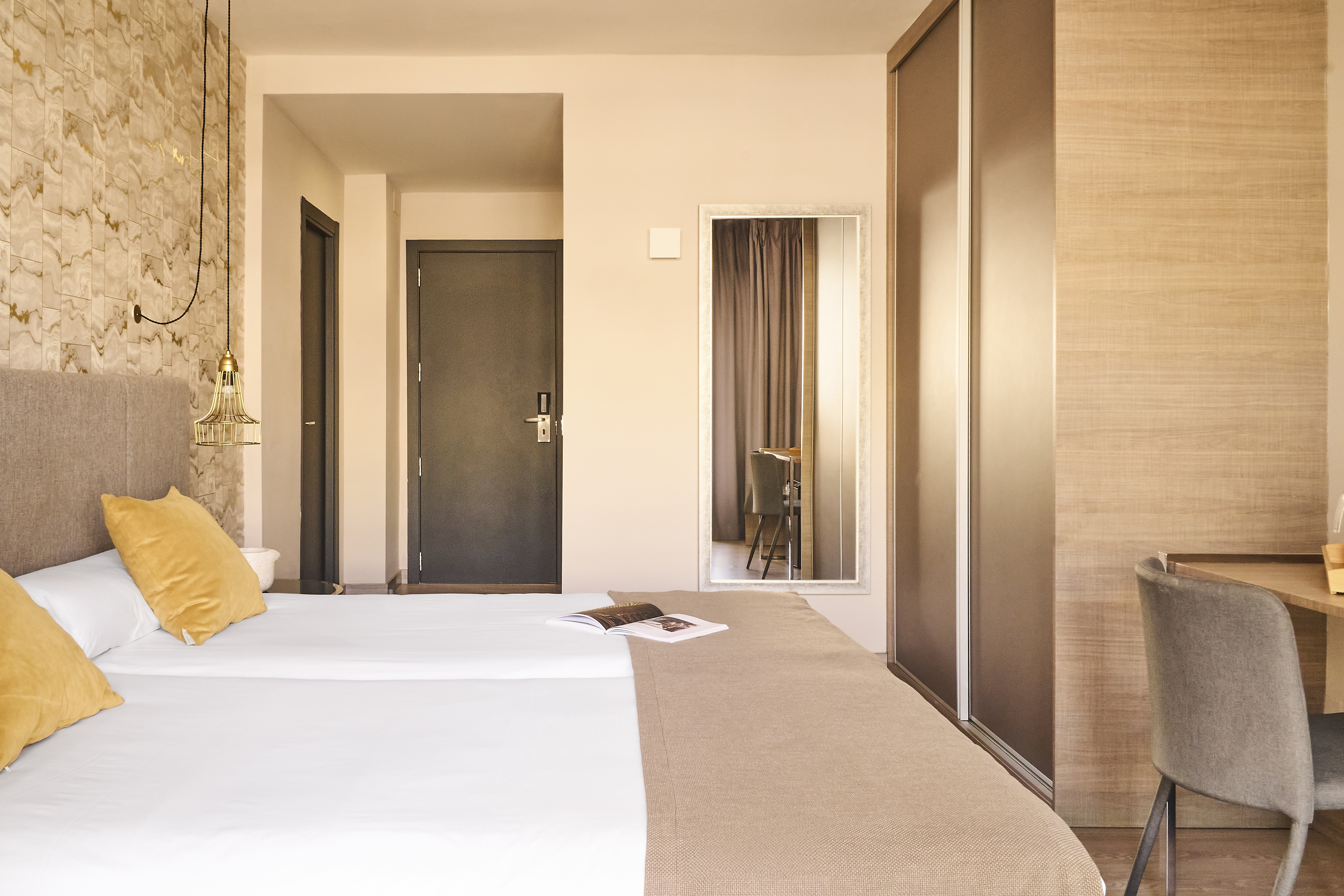 Double or Twin Standard