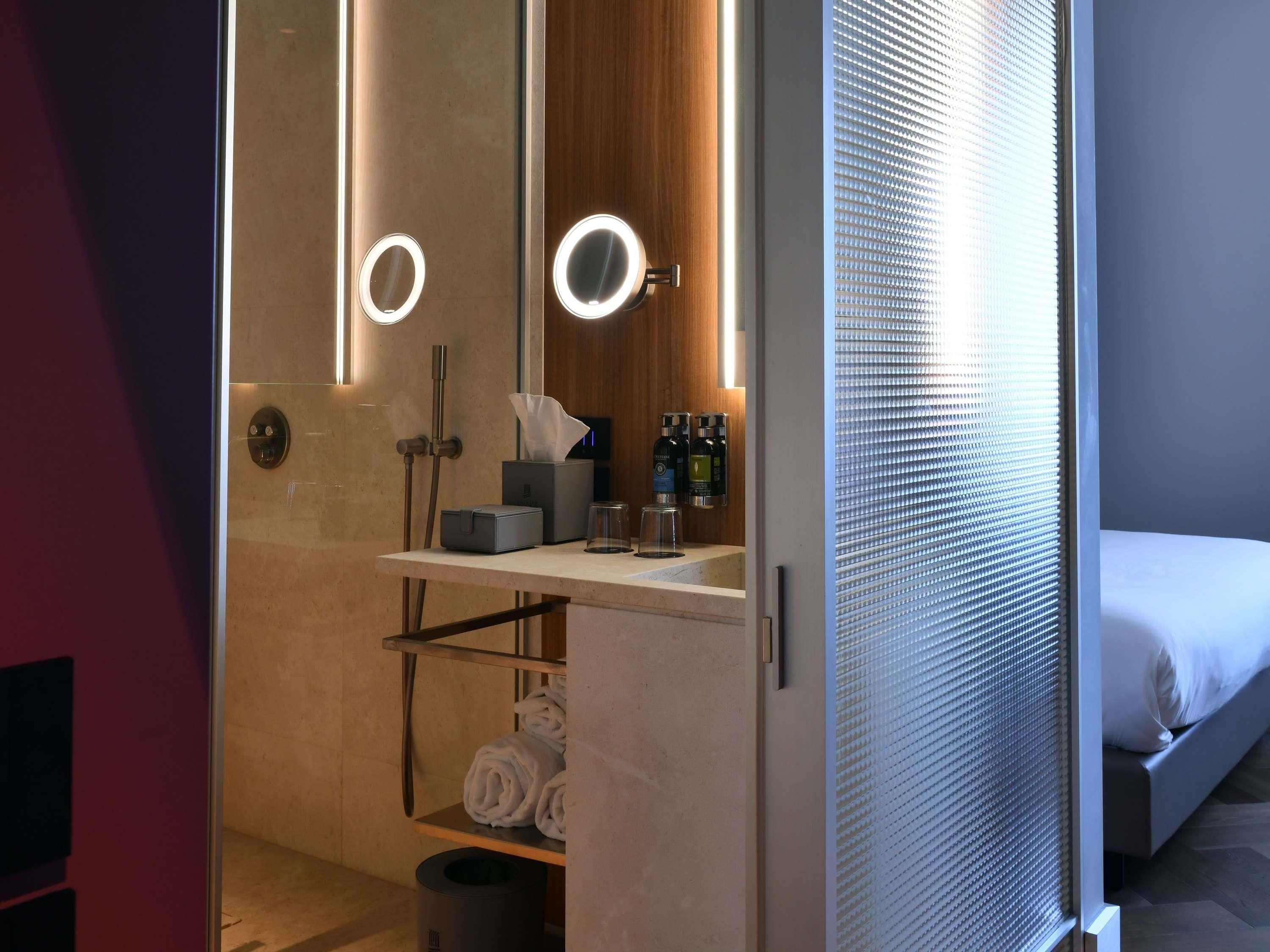 Double Superior King Bed