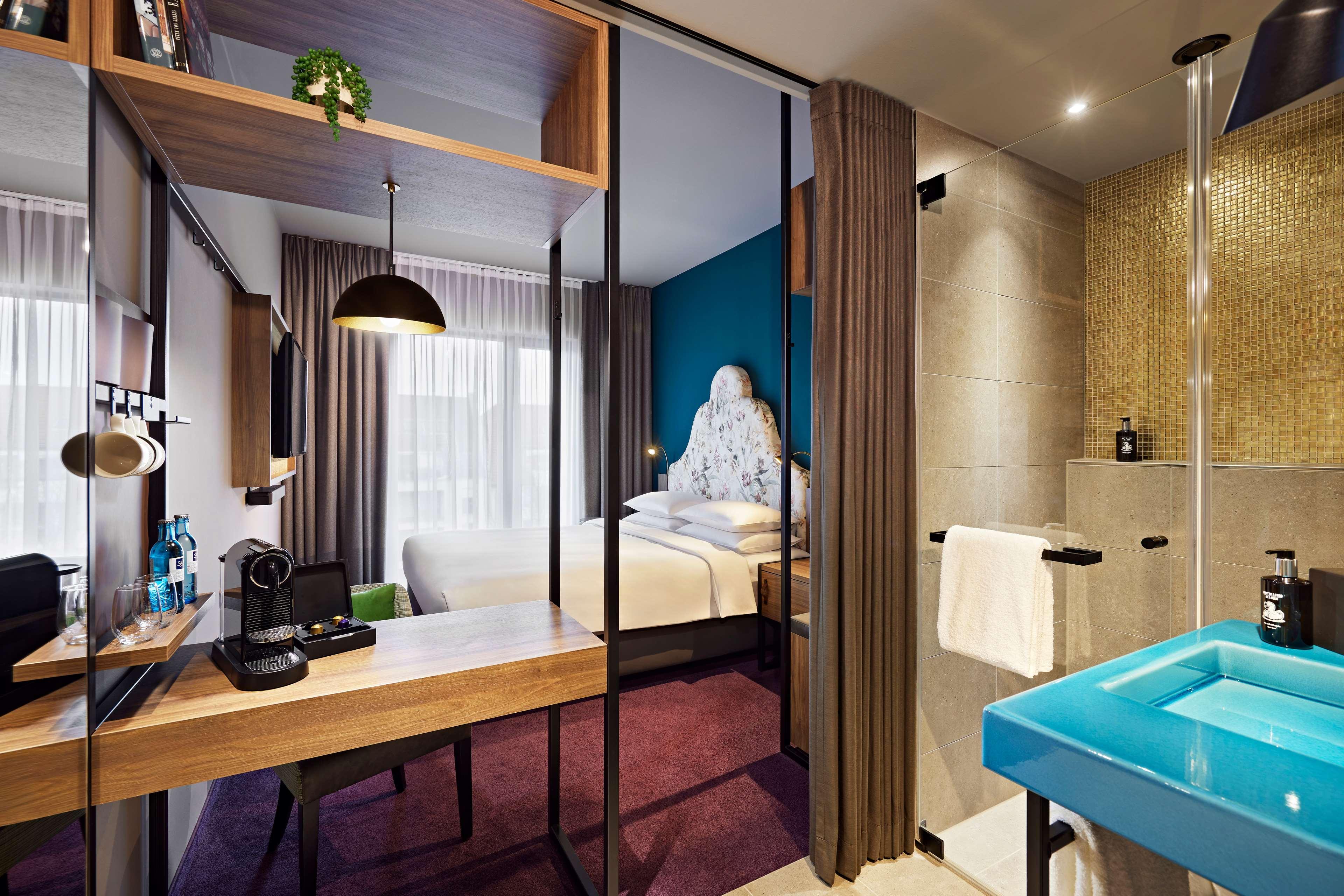 Double King Size Bed