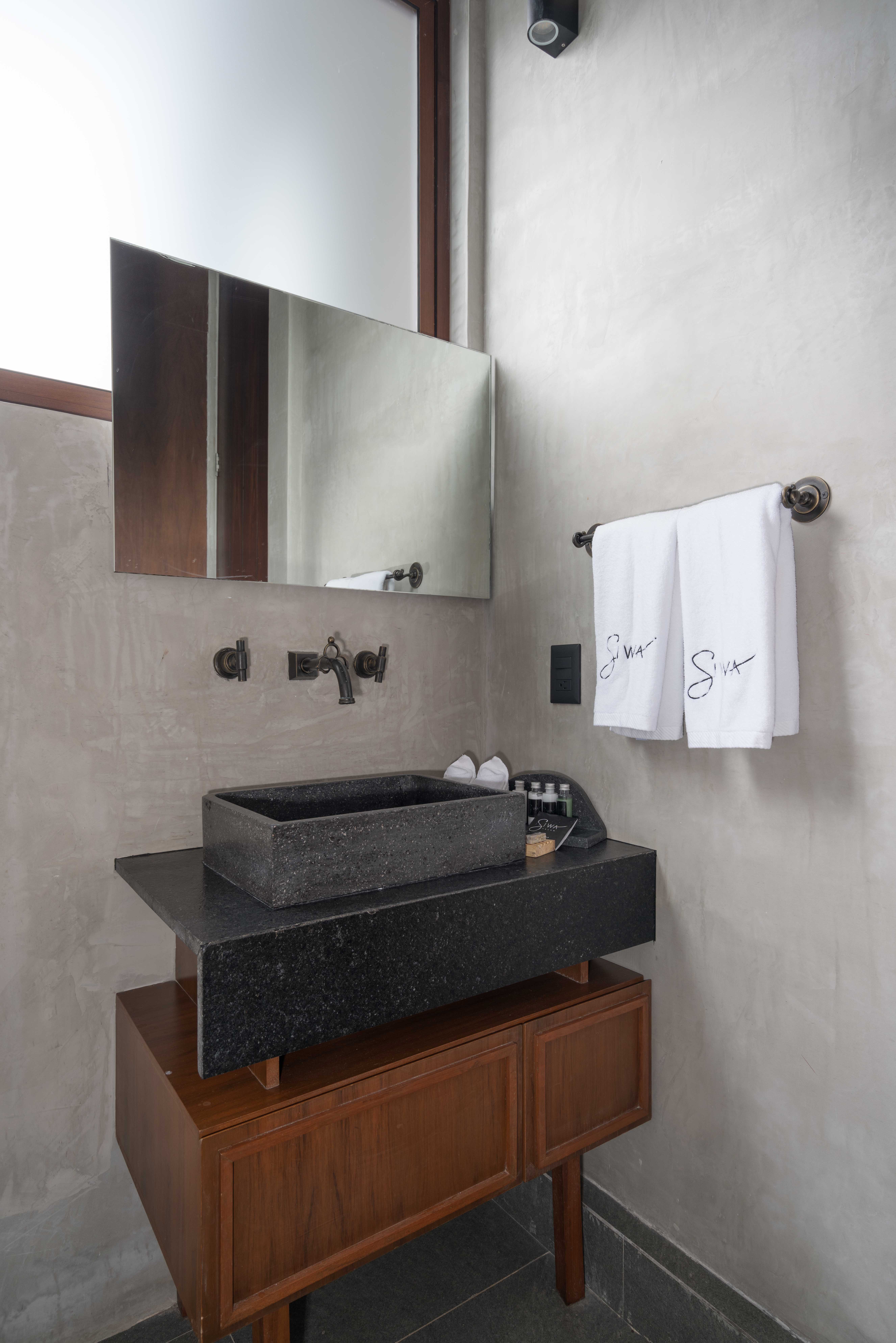 Quadruple Queen Size Bed