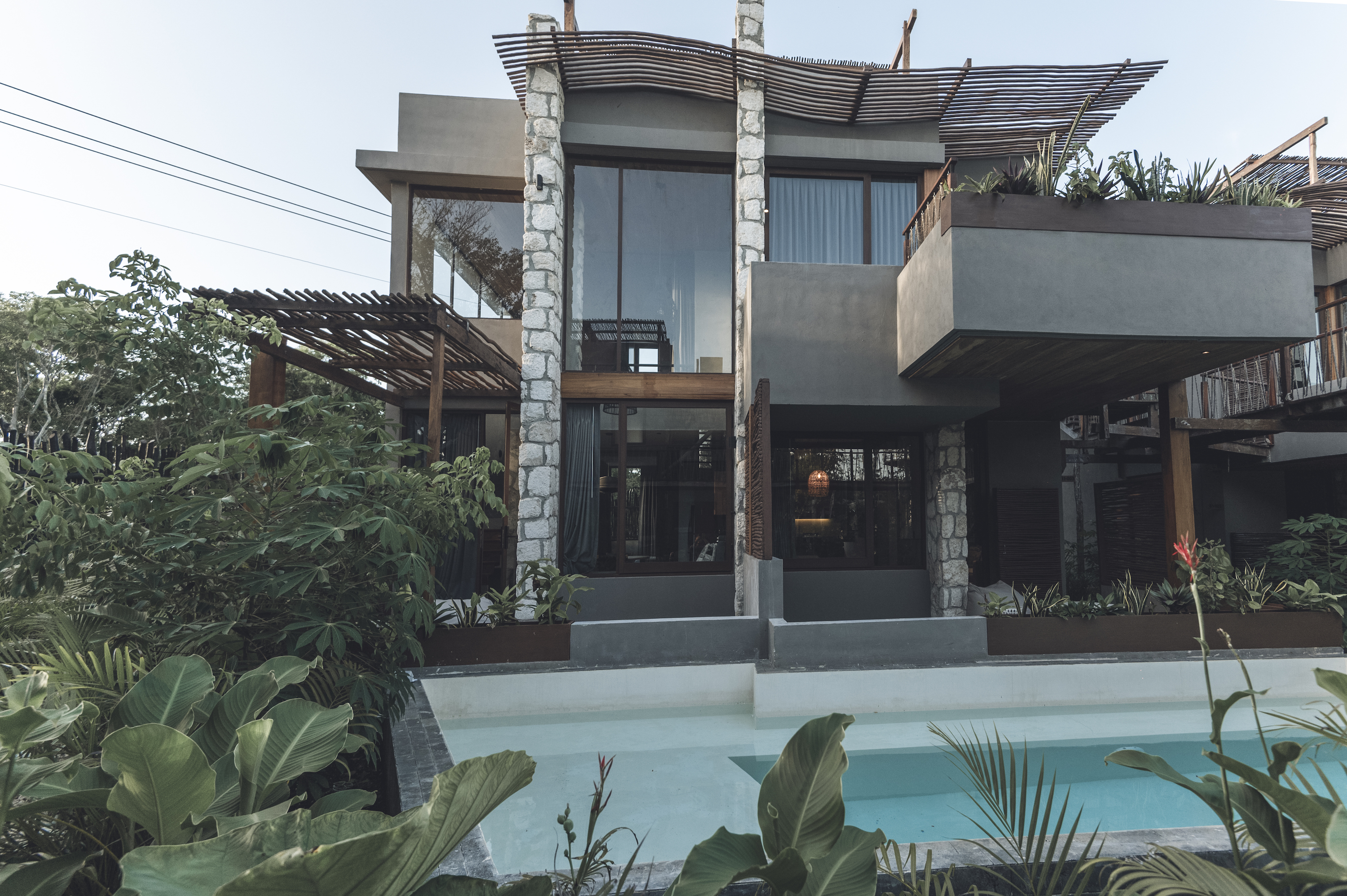 Quadruple Queen Size Bed