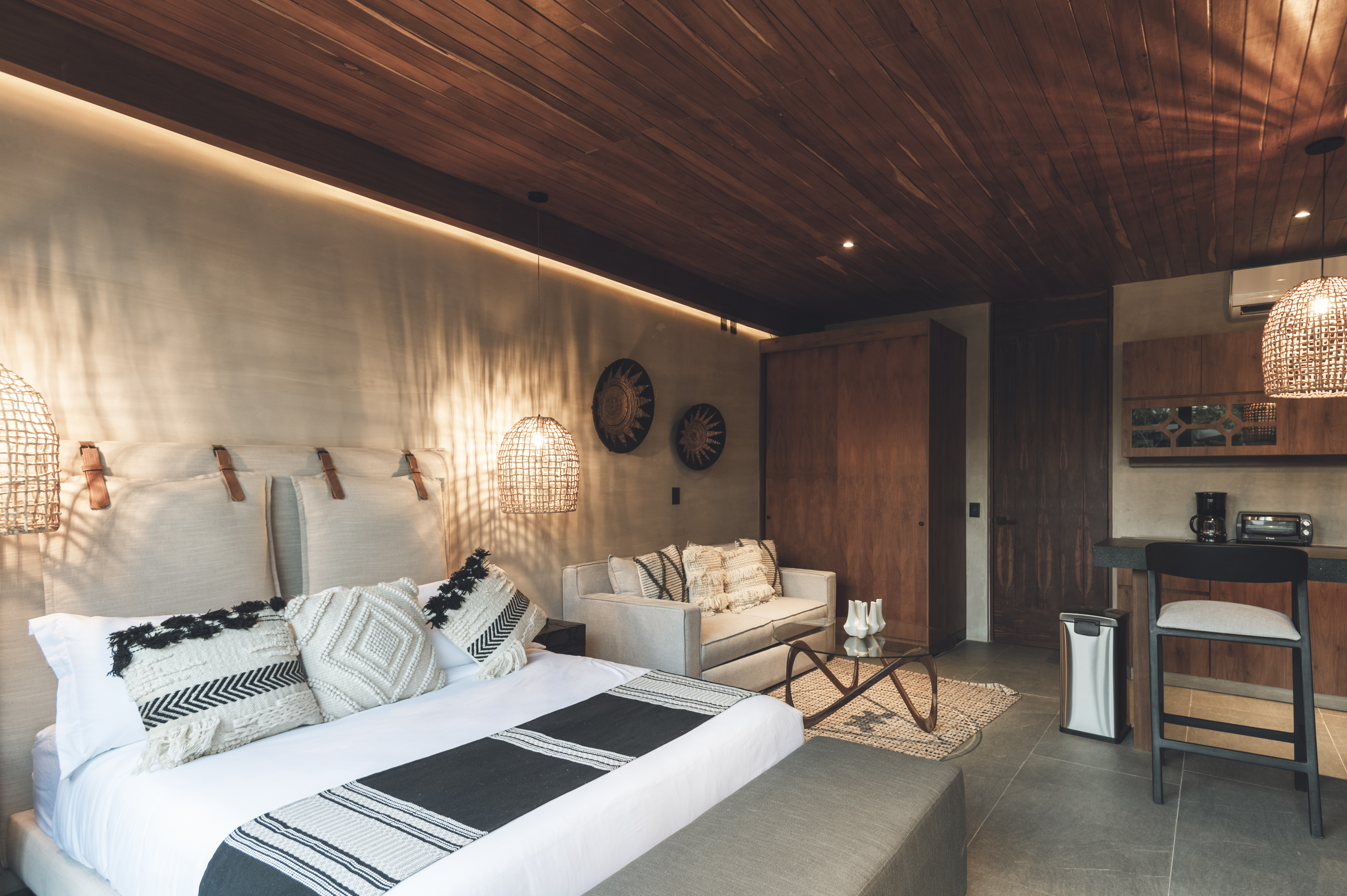 Triple Deluxe Queen Bed