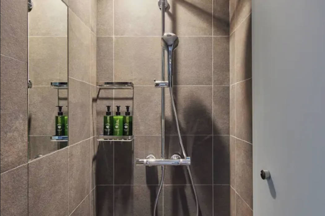 Double Single Queen Bed Non Smoking