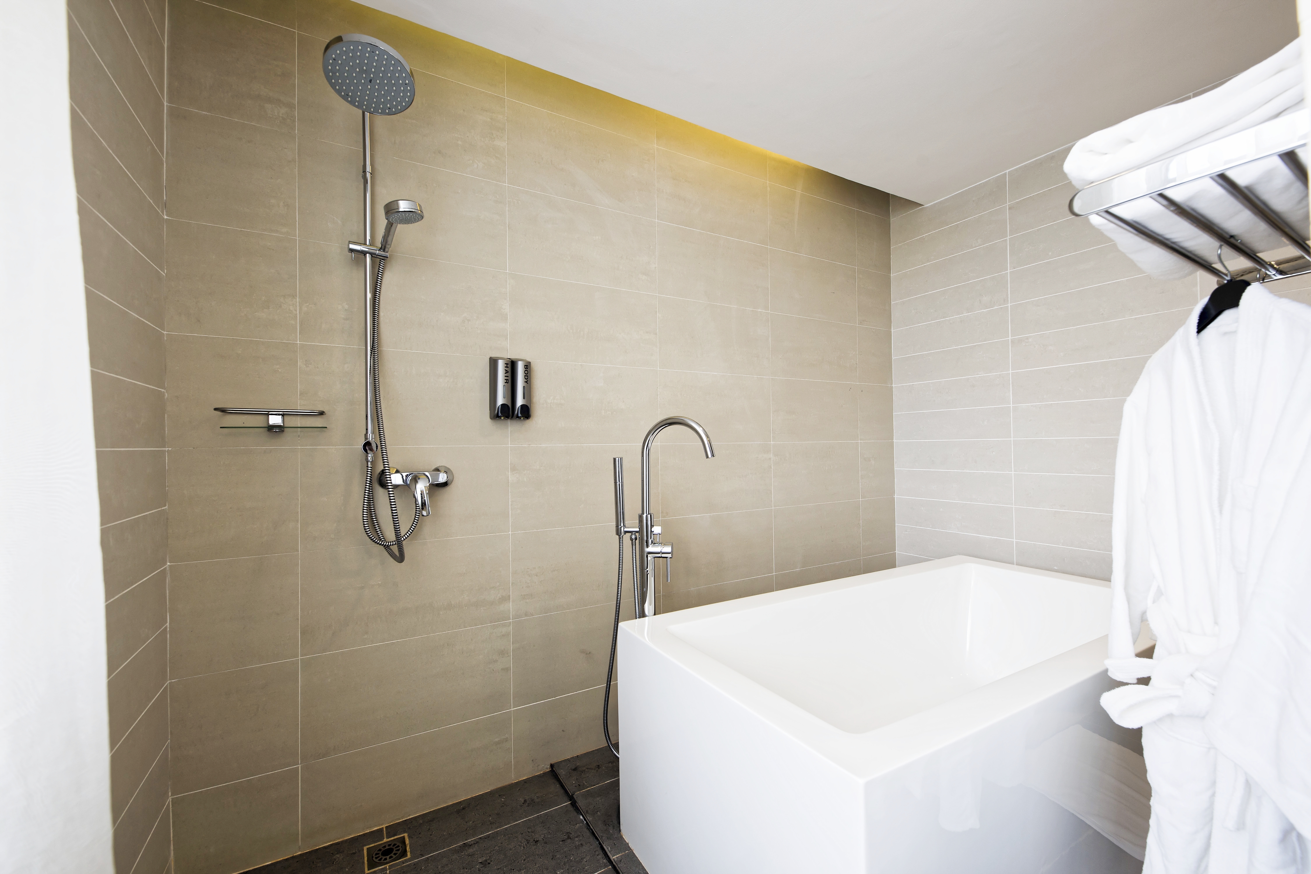 Suite Deluxe King Bed