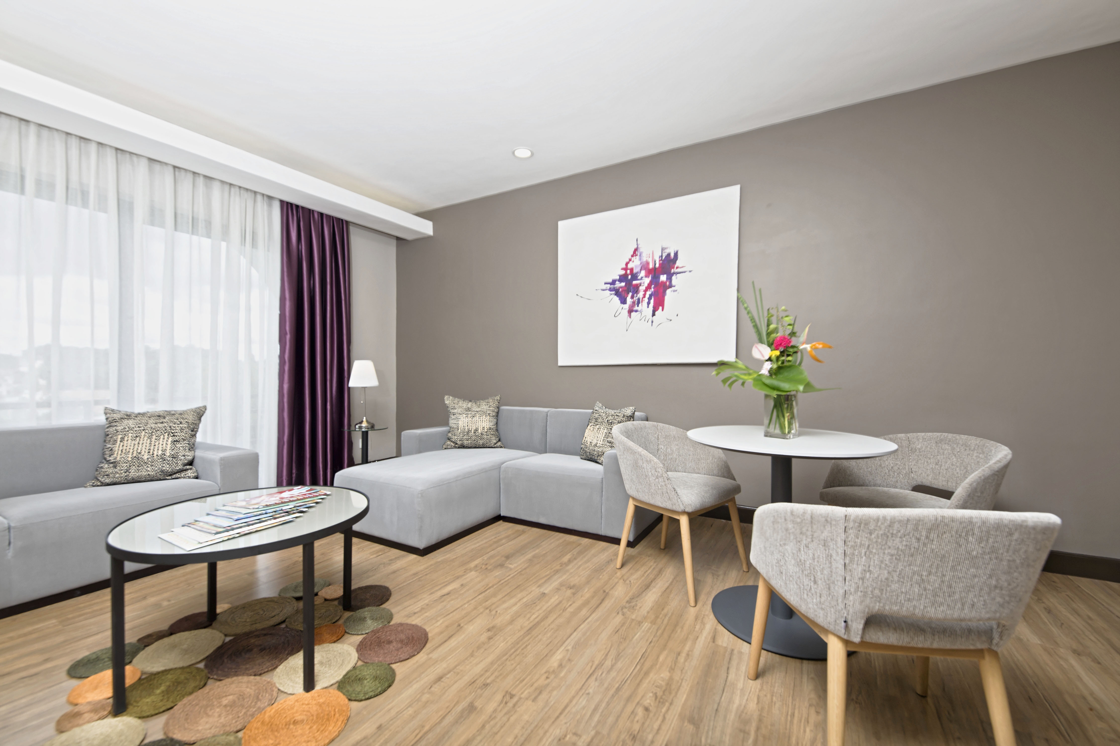 Suite Deluxe King Bed