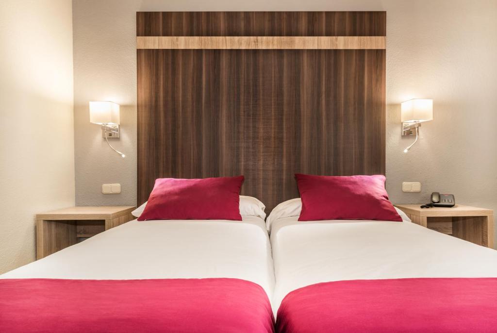 Double or Twin Capacity 2