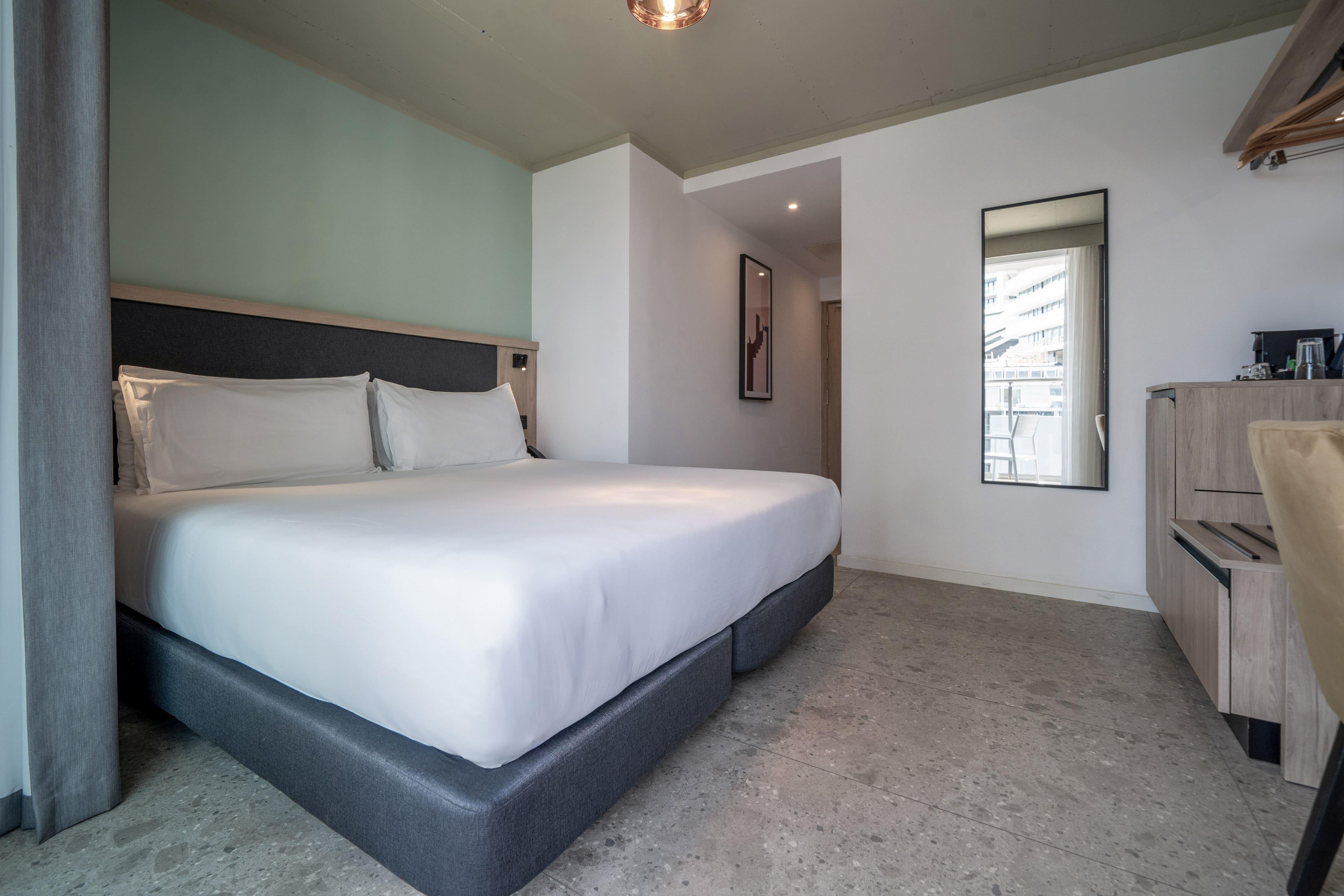 Double King Size Bed