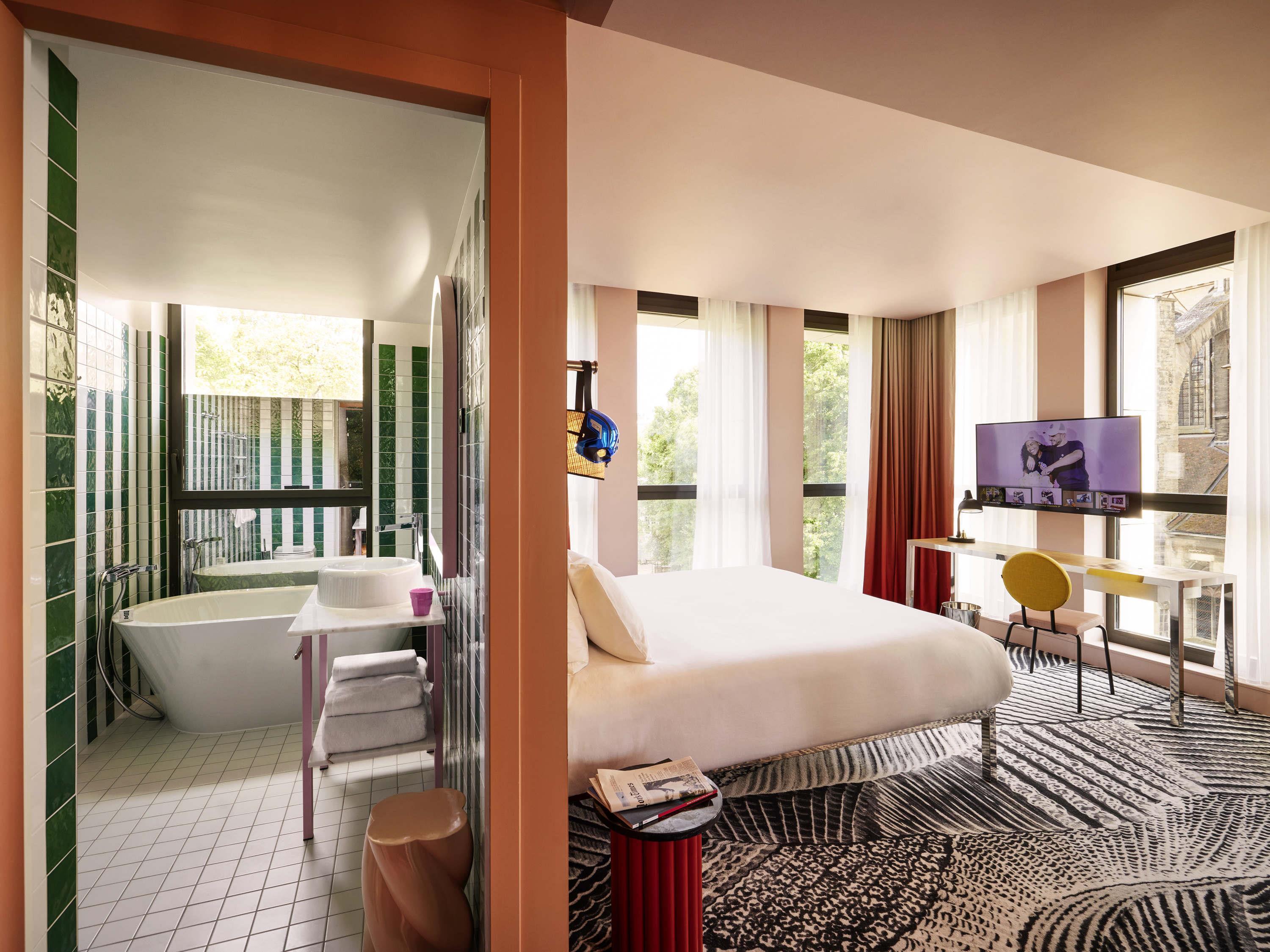 Double Accessible-queen Size Bed