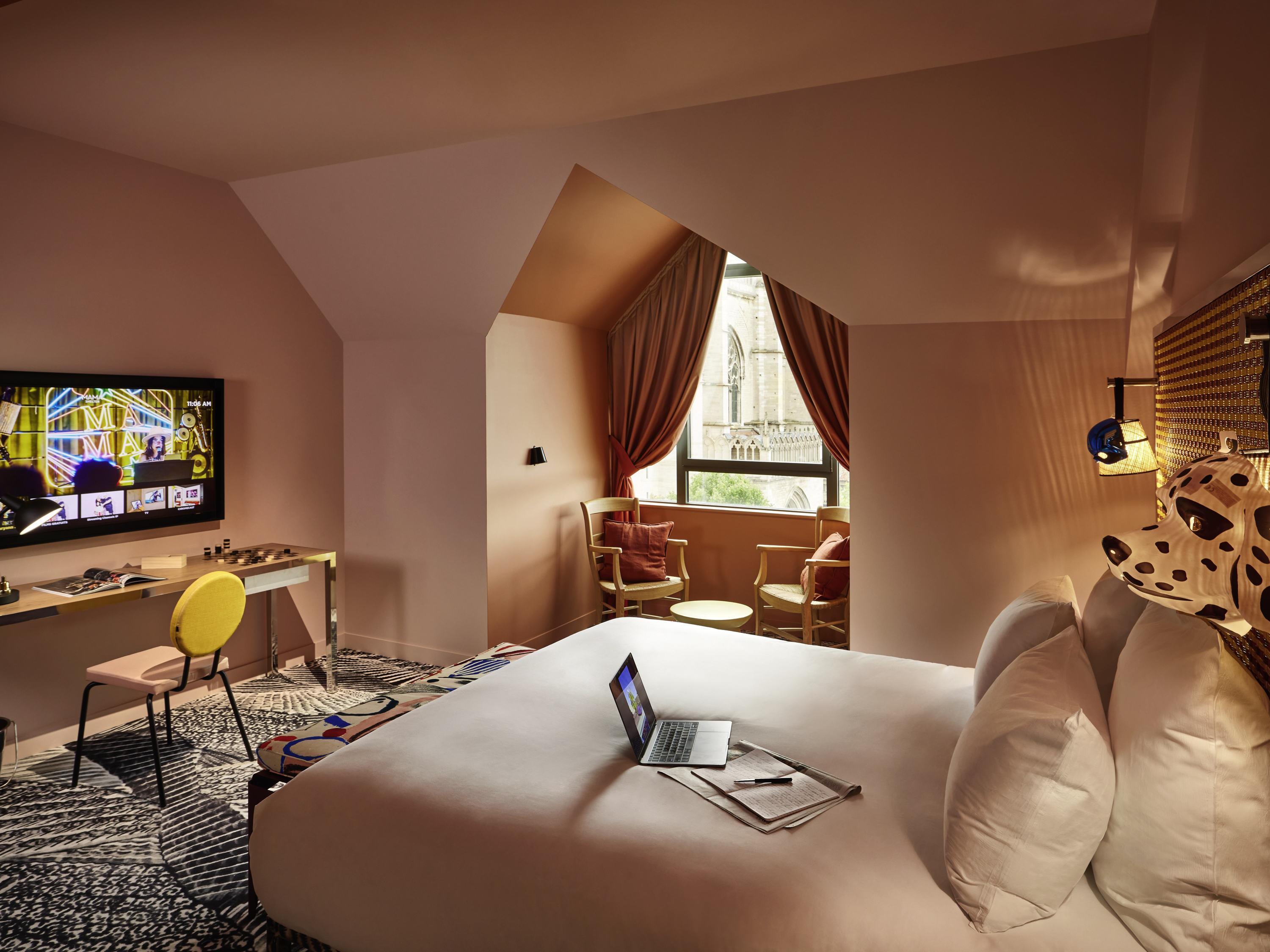 Double Accessible-queen Size Bed