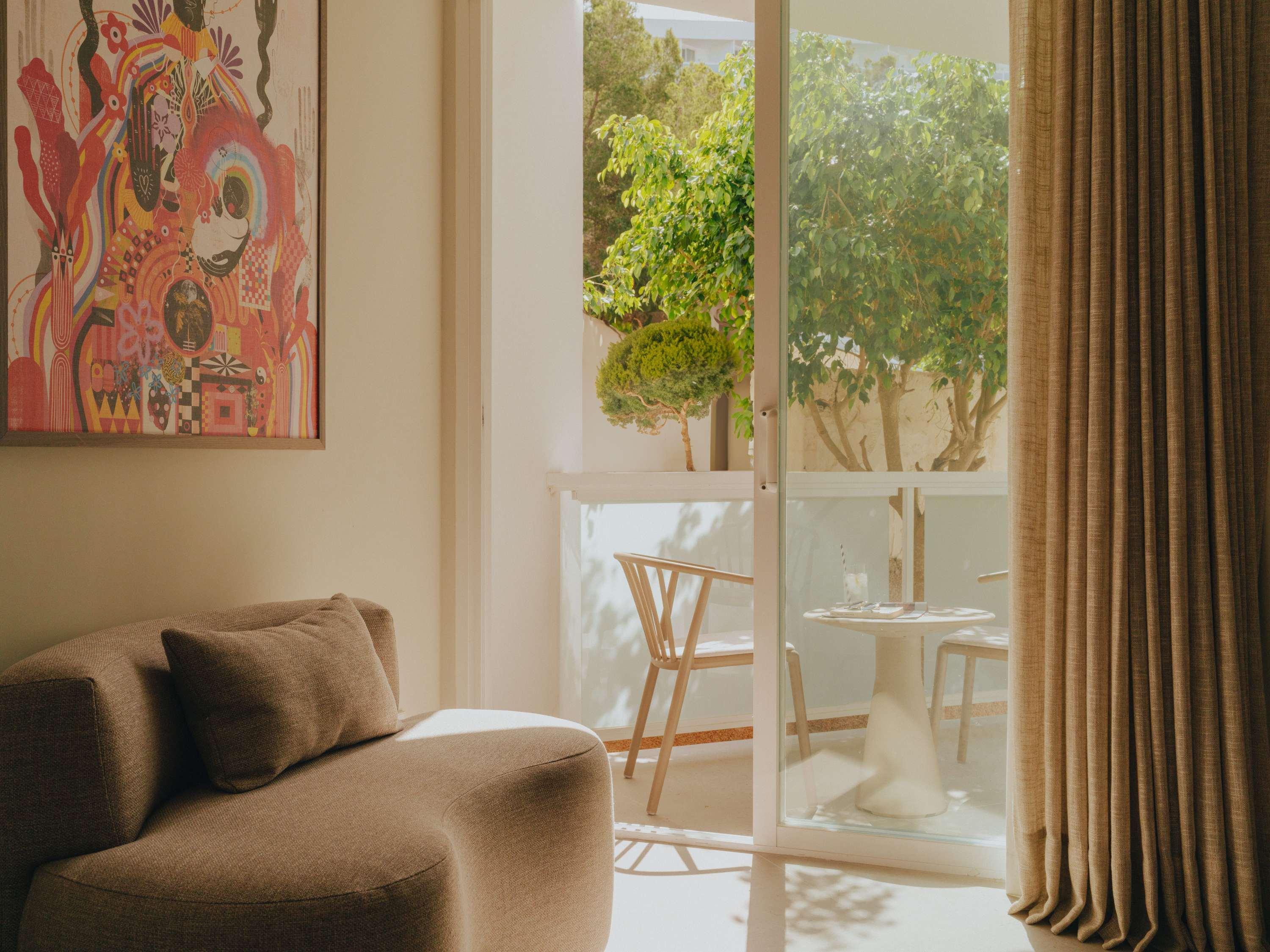 Double King Size Bed