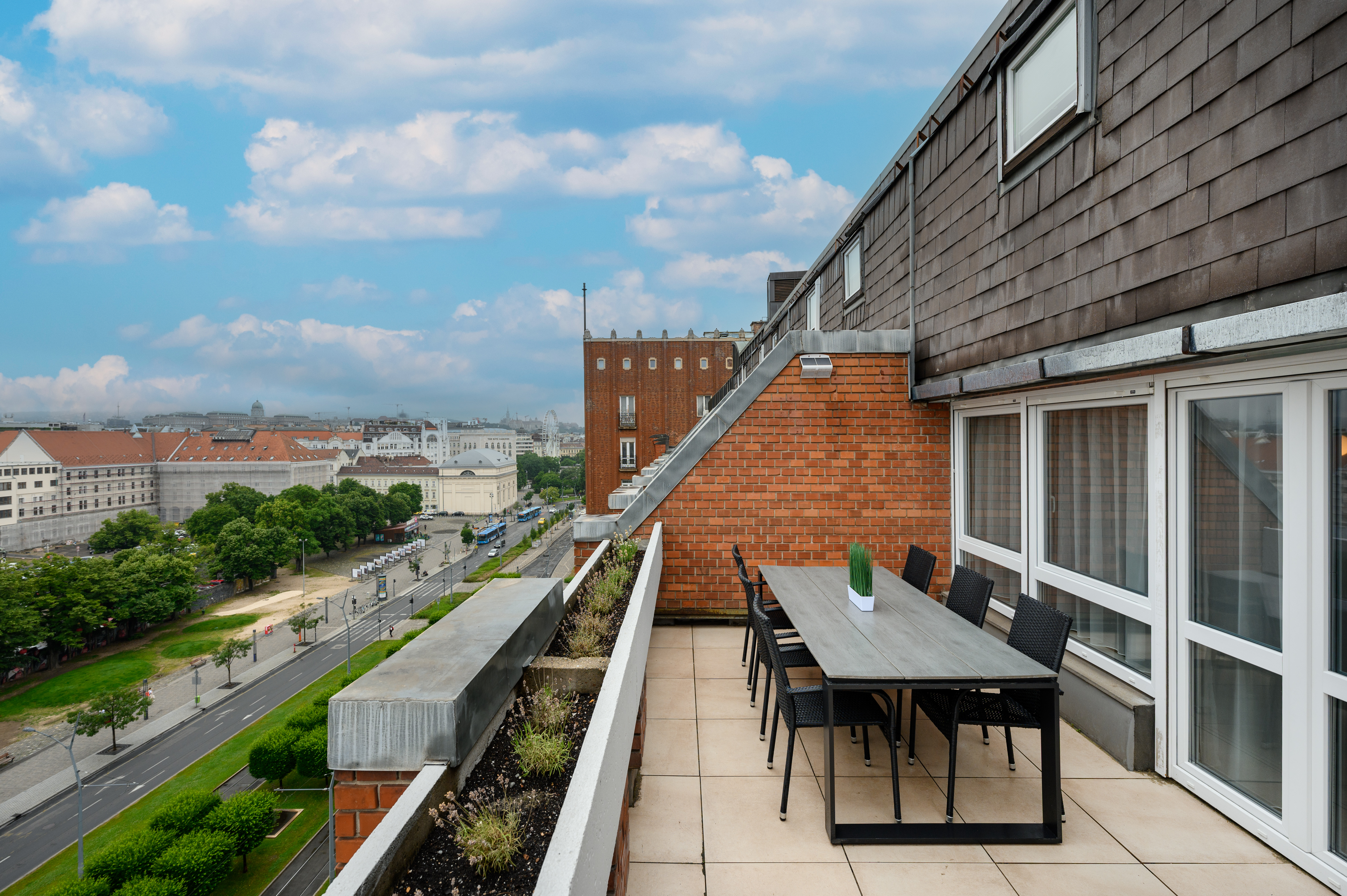 Apartment Deluxe Three Bedroom