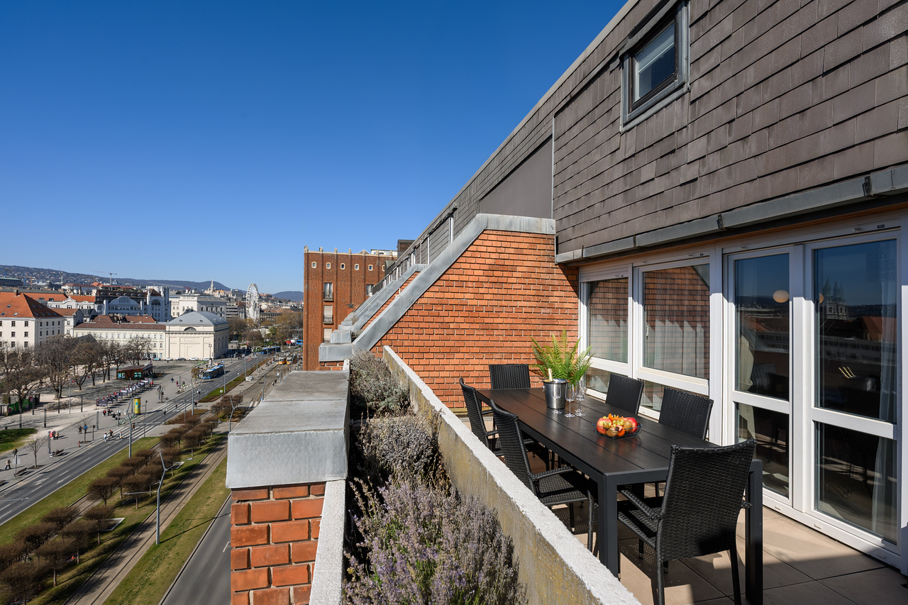 Apartment Two Bedrooms with Terrace