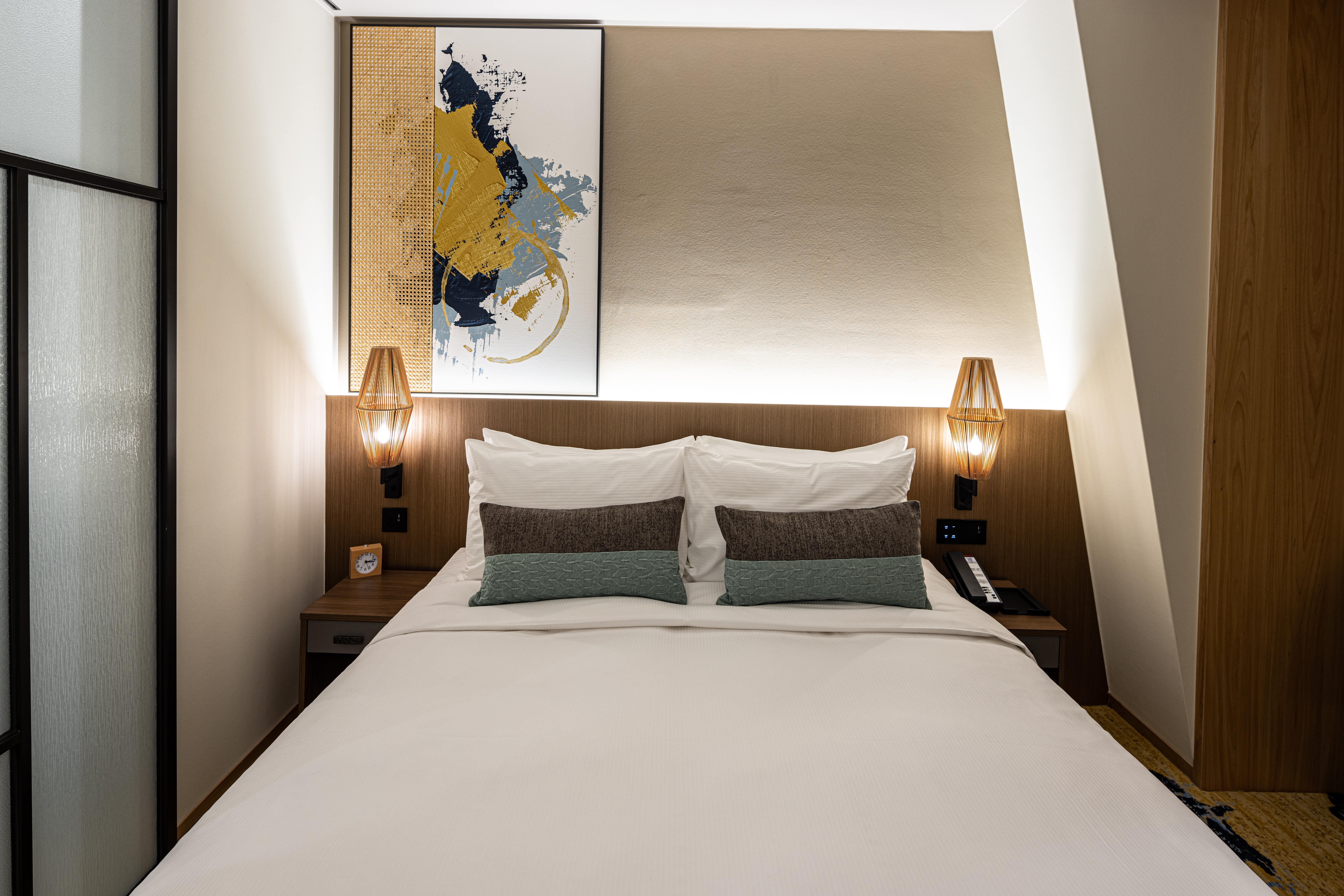 Double Queen Size Bed