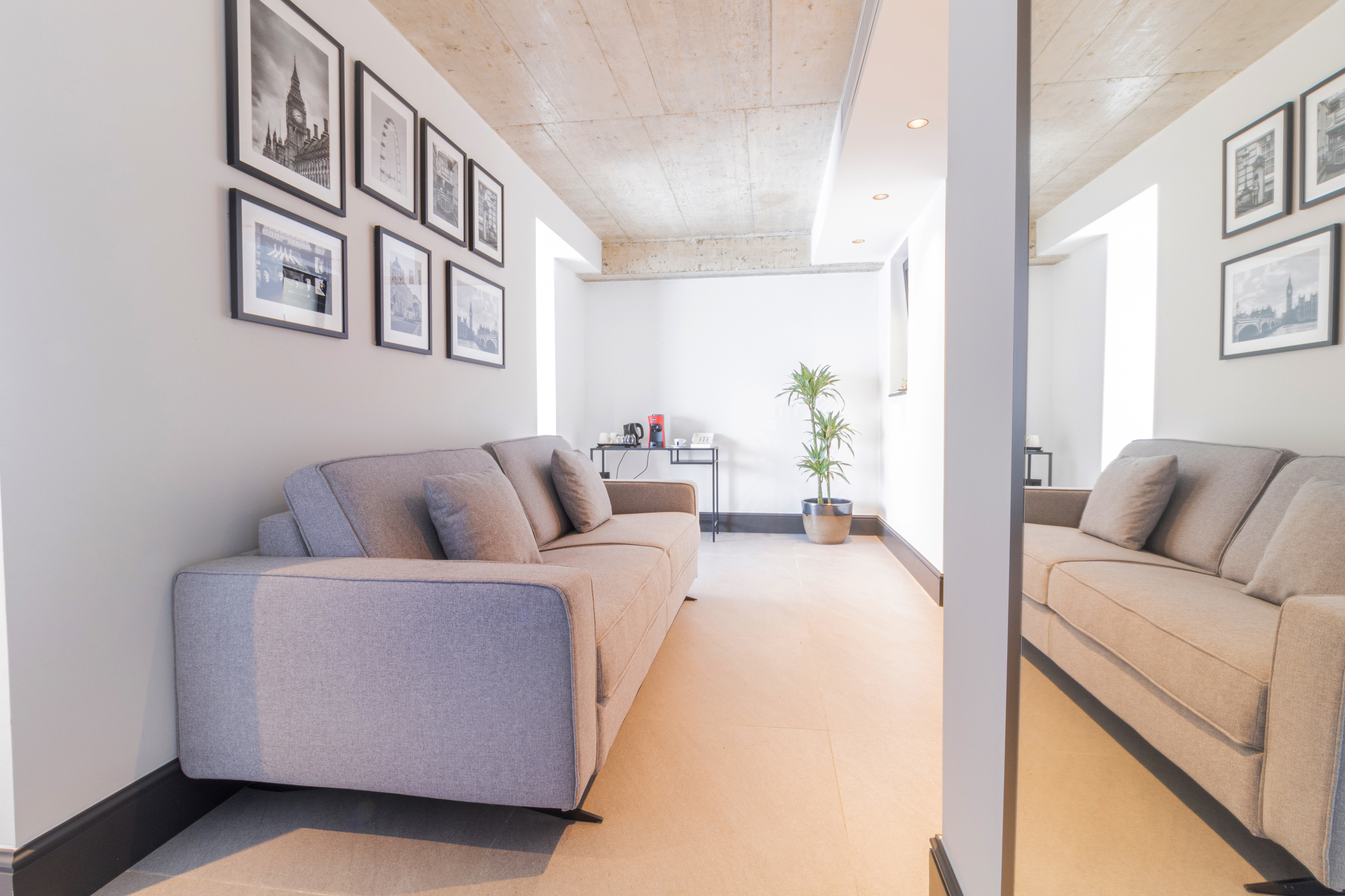 Suite King Bed with Jacuzzi