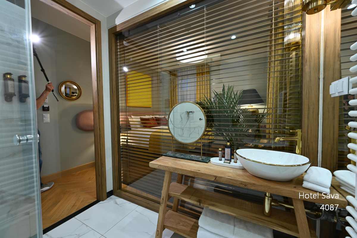 Double King Size Bed