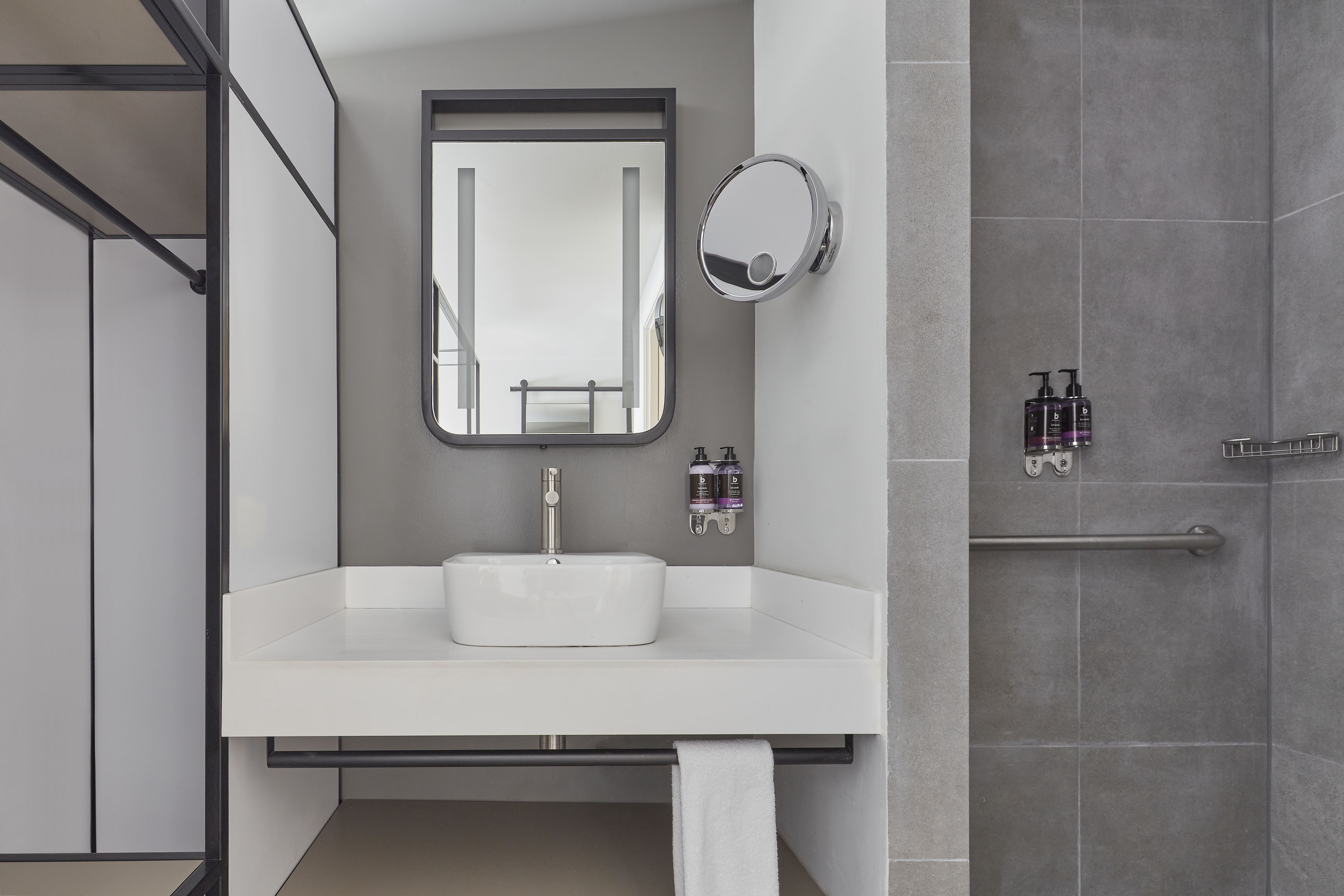 Double Deluxe King Bed