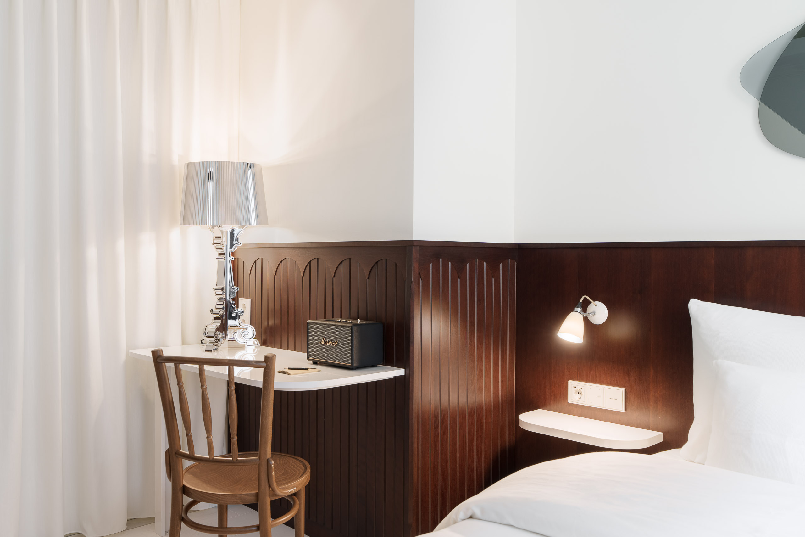 Single Classic Double Bed