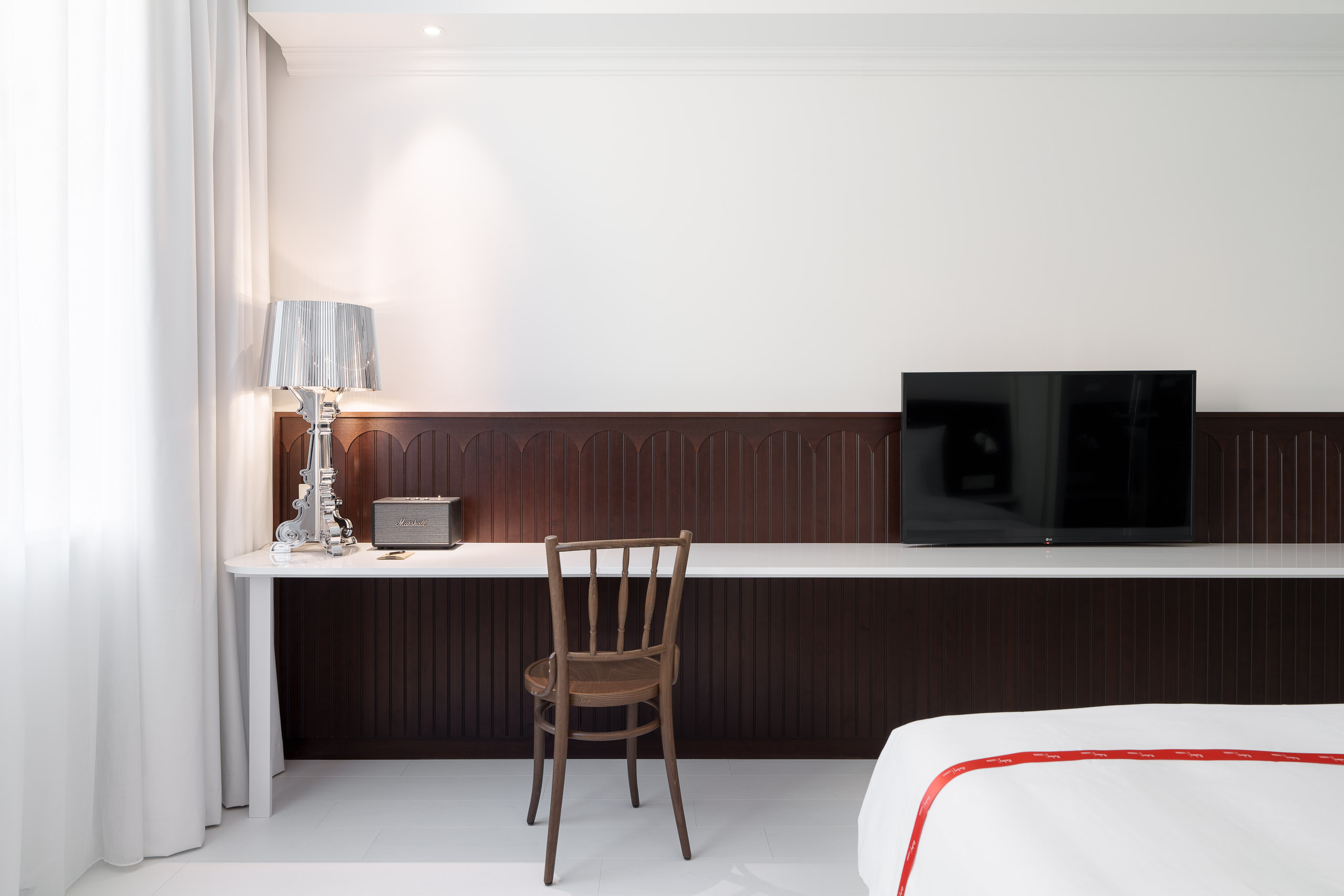 Single Classic Double Bed