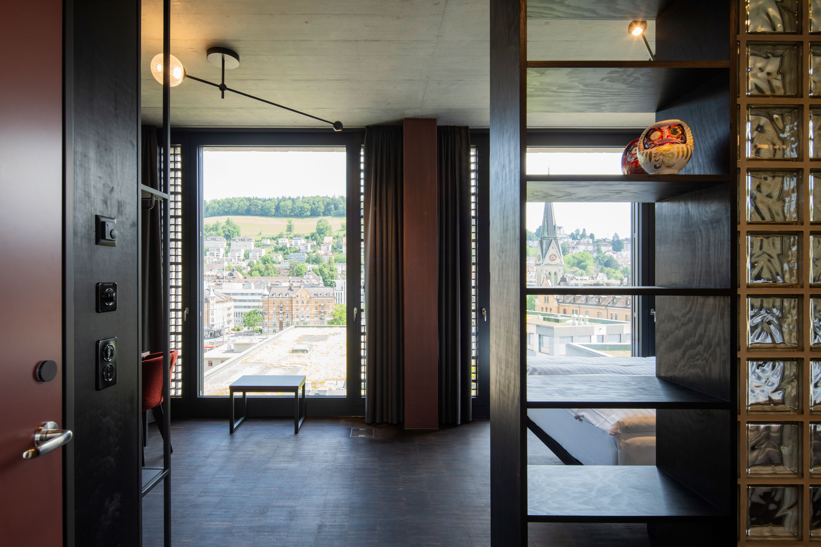 Double Classic Queen Bed