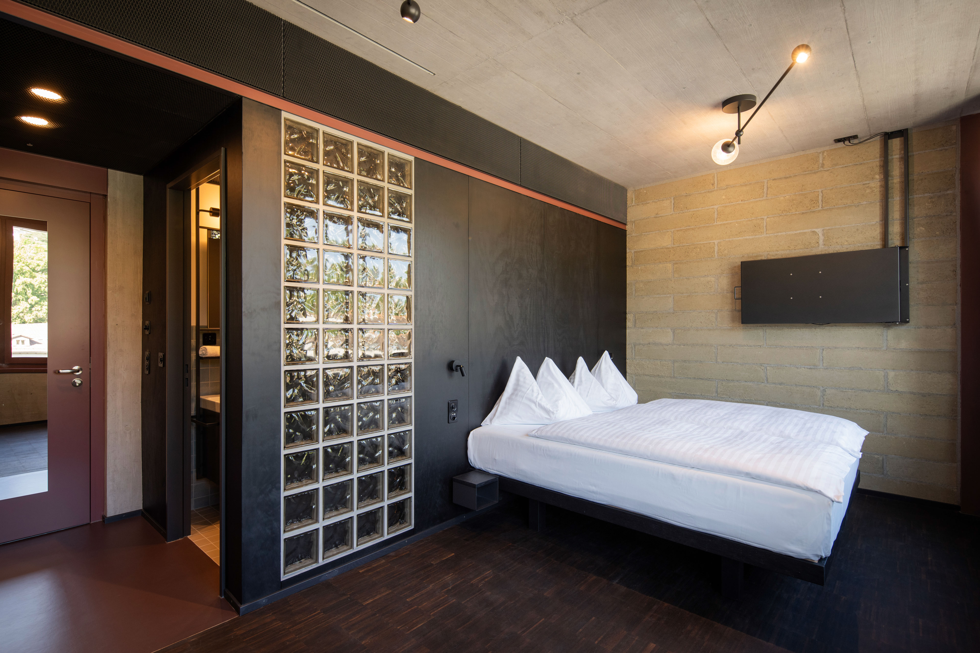 Double or Twin One Bedroom One Bathroom