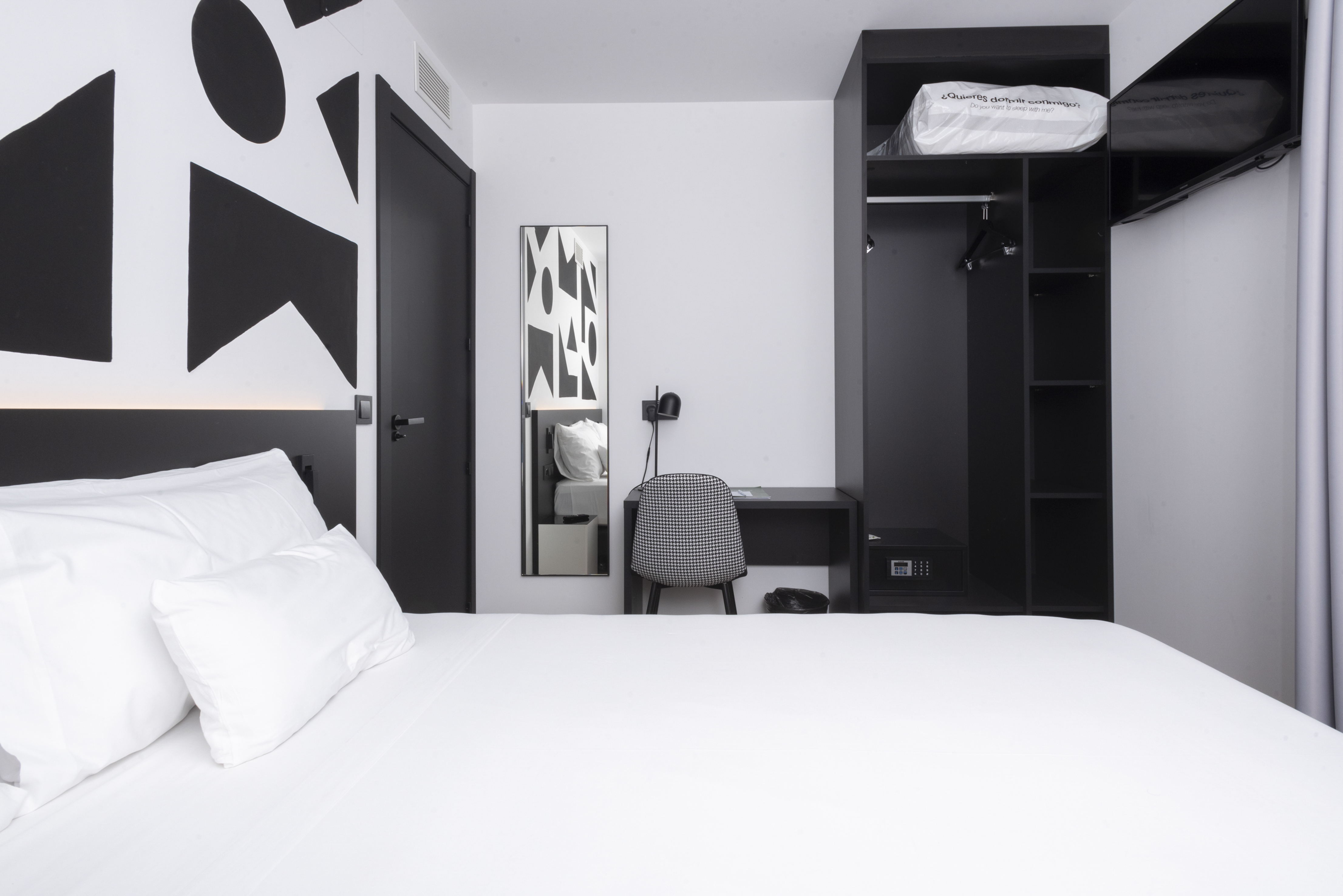 Apartment Capacity 6 Two Bedrooms