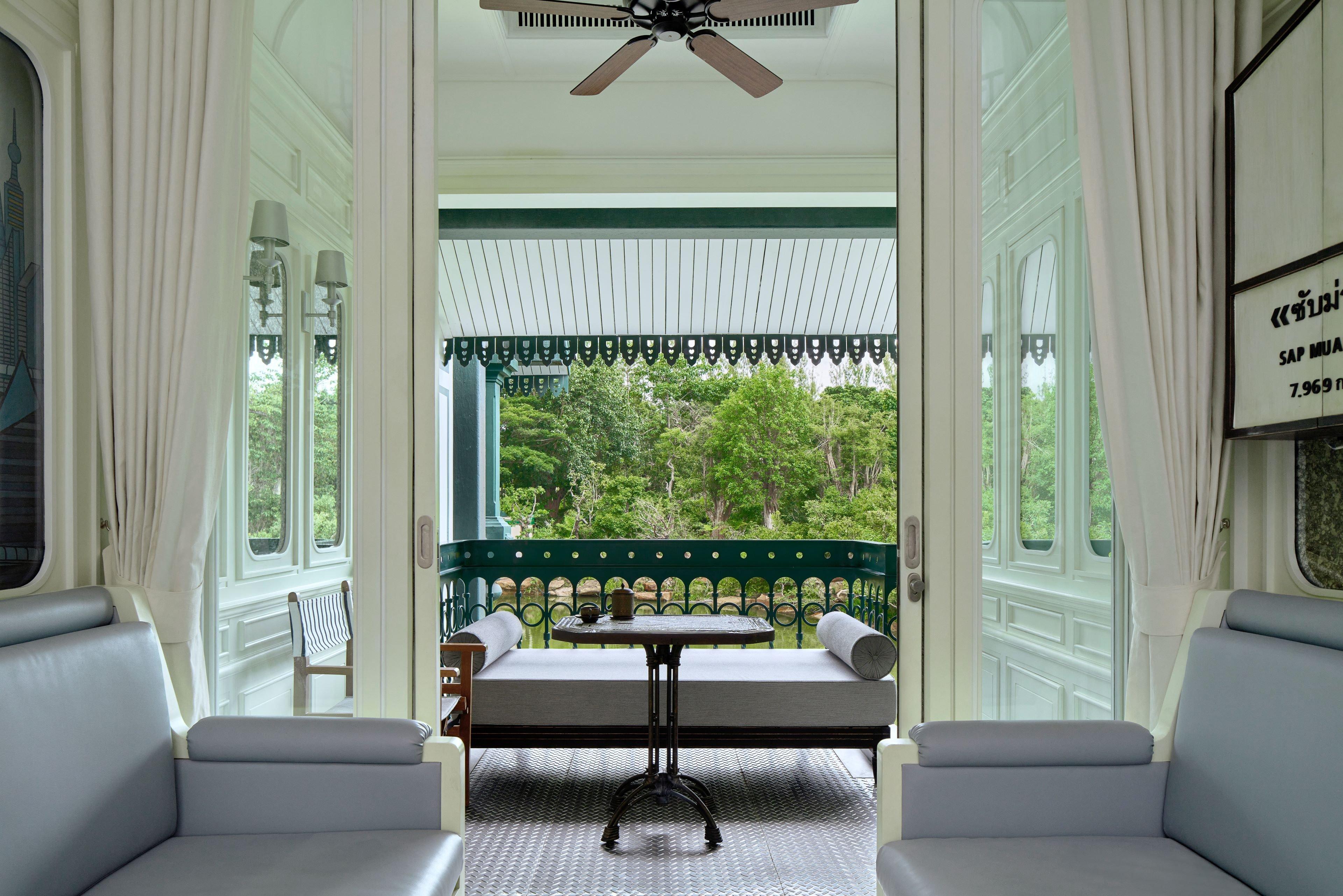 Double Classic King Bed