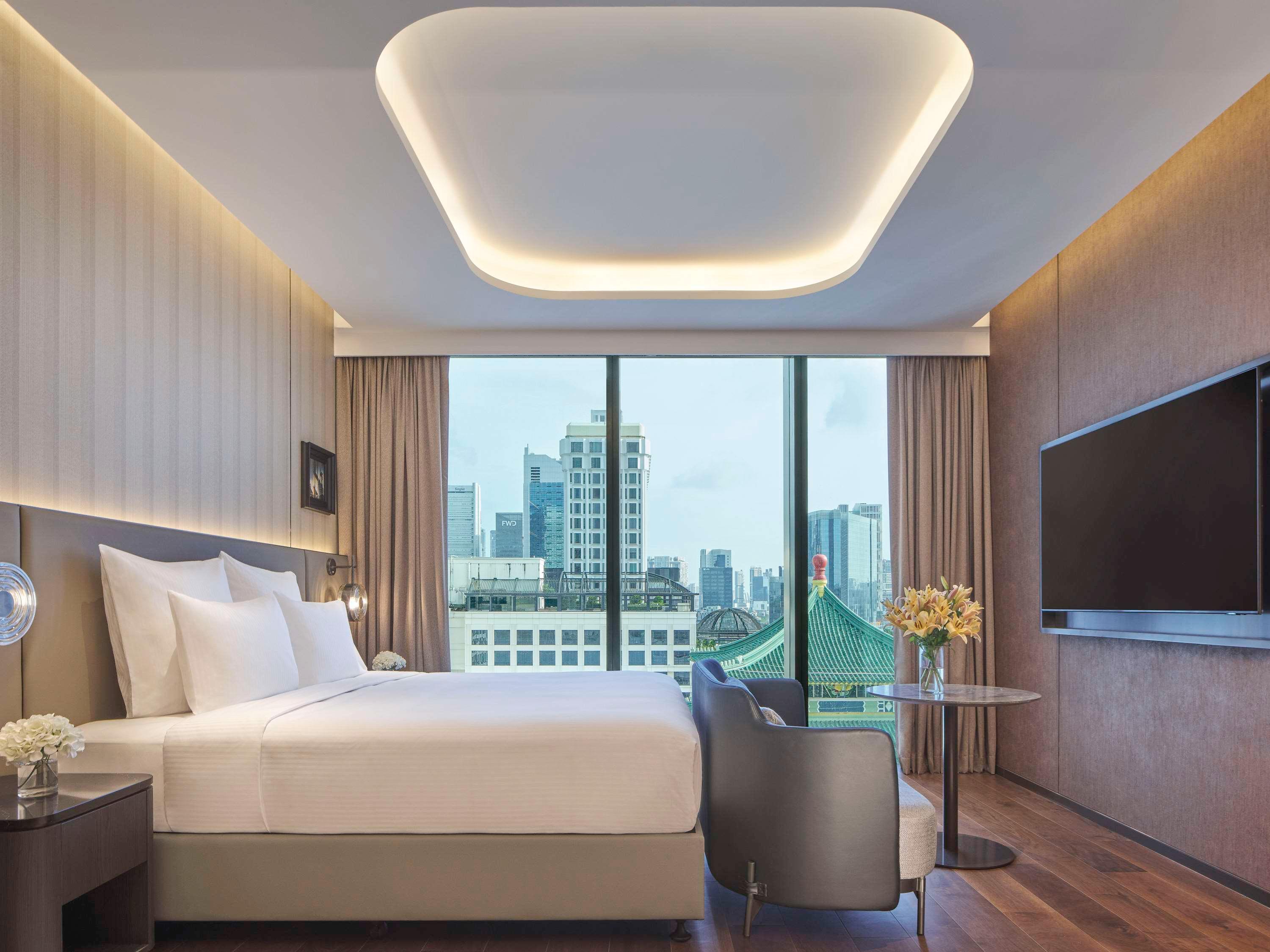 Studio Executive King Bed