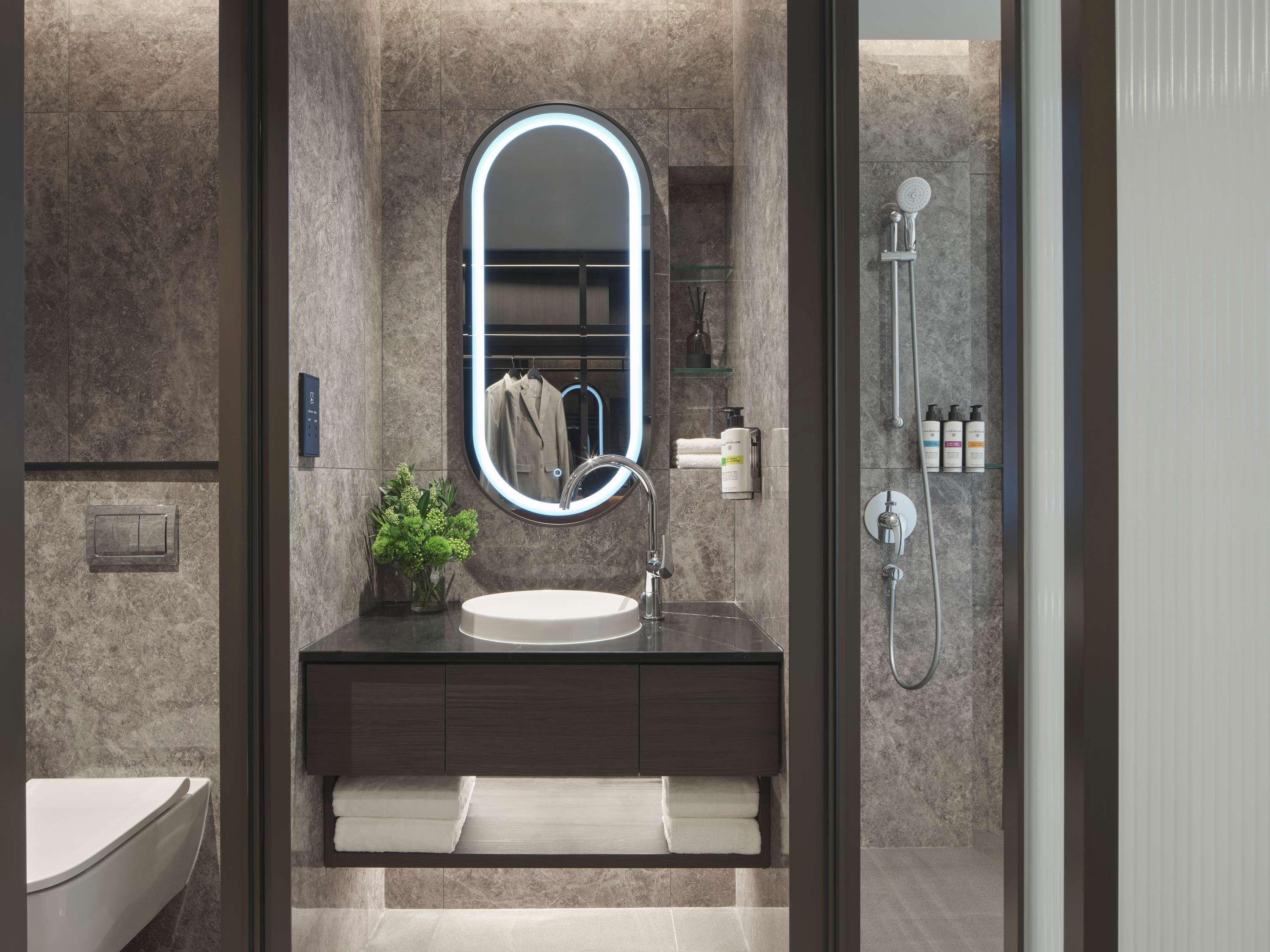 Double Bay View King Bed