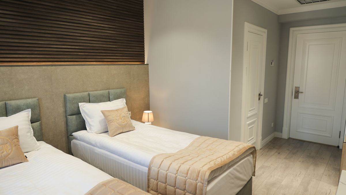 Double or Twin Grand