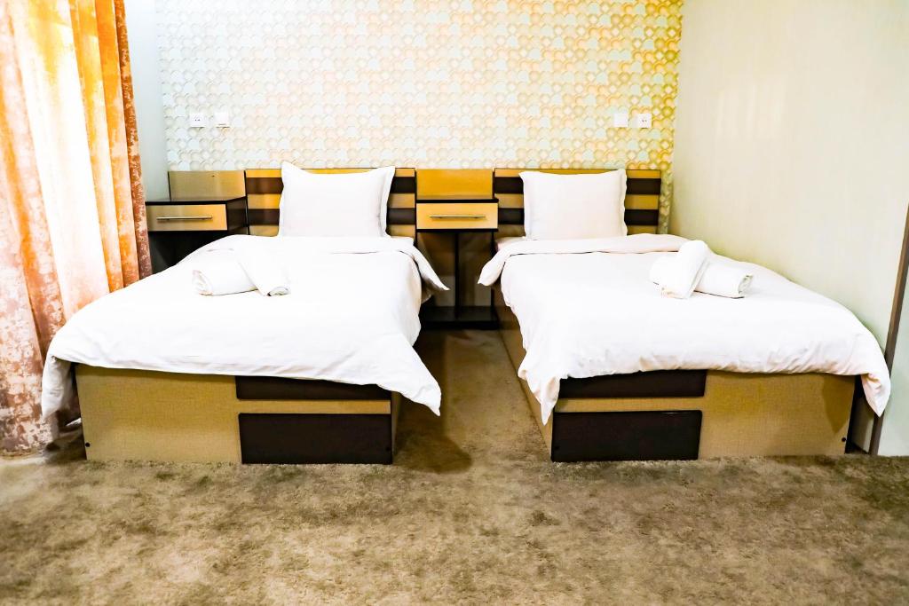 Double or Twin Superior