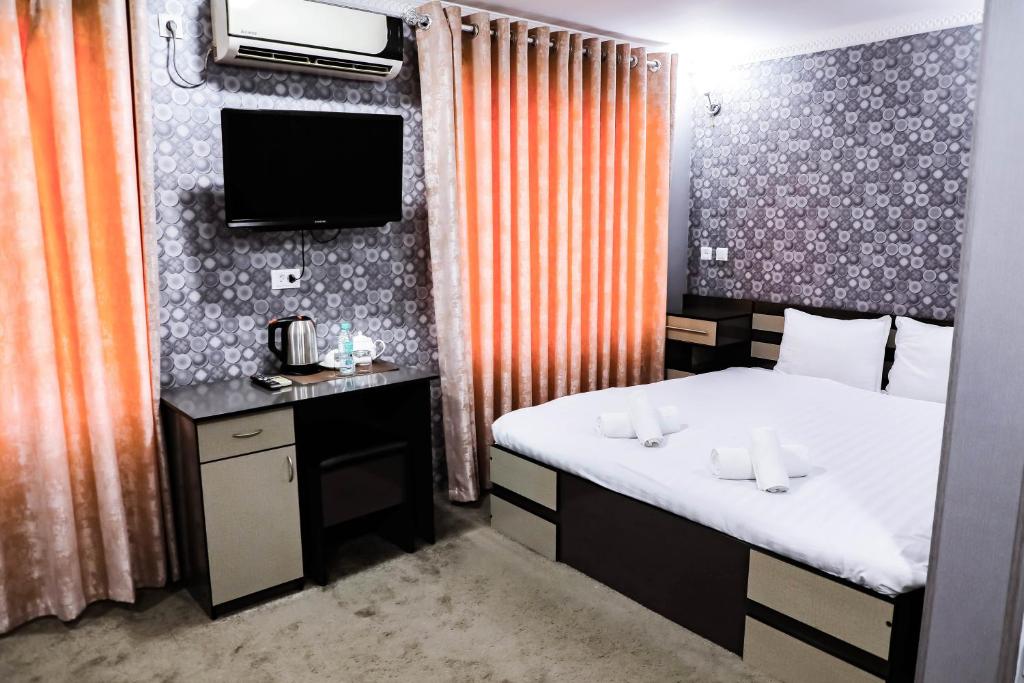 Double or Twin Superior